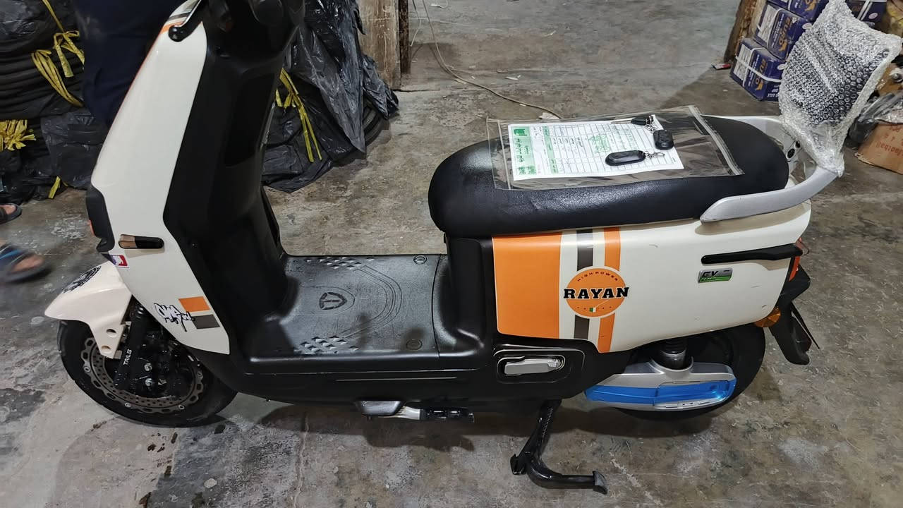 دراجه شحن ريان
نضافه فول مستعمله ثلاث اشهر
سته باتري  جدد يقرأ ١١
بيها وصل شراء وبصمتين 
مكاني بغداد الشعب/او سوق الغزل 
*********** 
سعرها ٨٥٠ وبيها مجال
