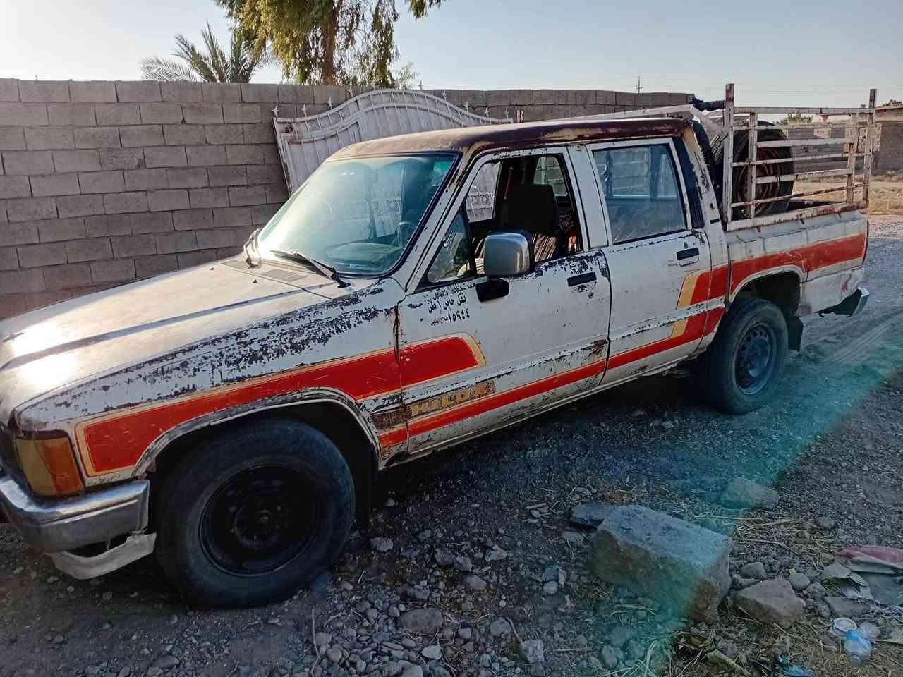 من رخصت مدير سيارة بكب تيوته متاح للبيع او مراوس  موديل 88 صاحبه الشرعي موجود في الطوز خالي من السرقه رقم صلاح الدين سنوية صاقطه بيها دفتر بانزين سياره وسط يحتاجله تعمير ما وكعه كلش كير محرك كهربائيات شغال  ابيع او اراوس جف اتراب حسب القناعه التواصل على الرقم التالي (***********)بيه واتساب
