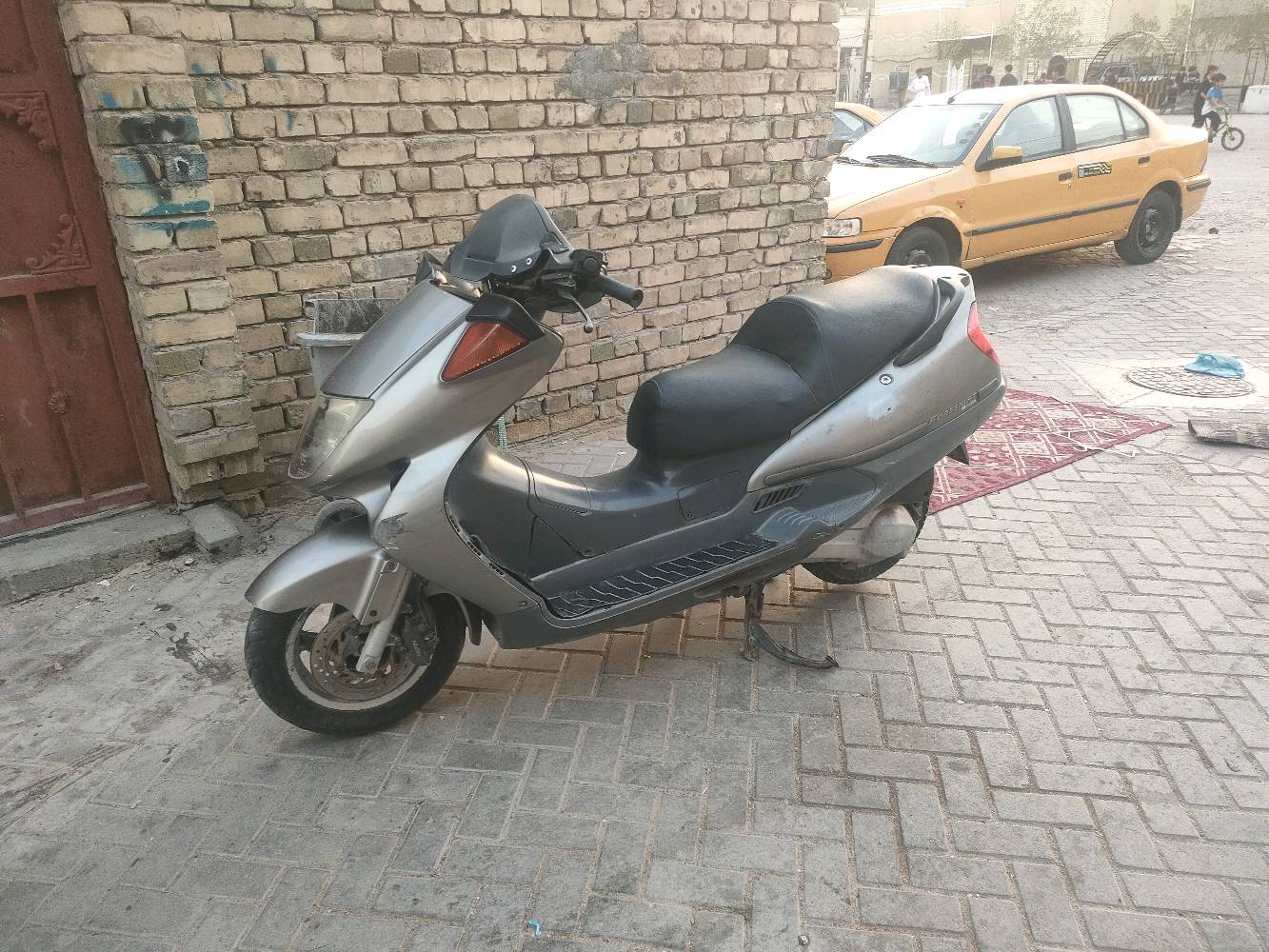 دراجه فور سايد صفر 4متروكه صارهة تلث تشر ابيعهة طافيه لاتكلي شبيهة ماعرف شبيهة رايدهة ب500الف رسني او اتصل على رقم ***********