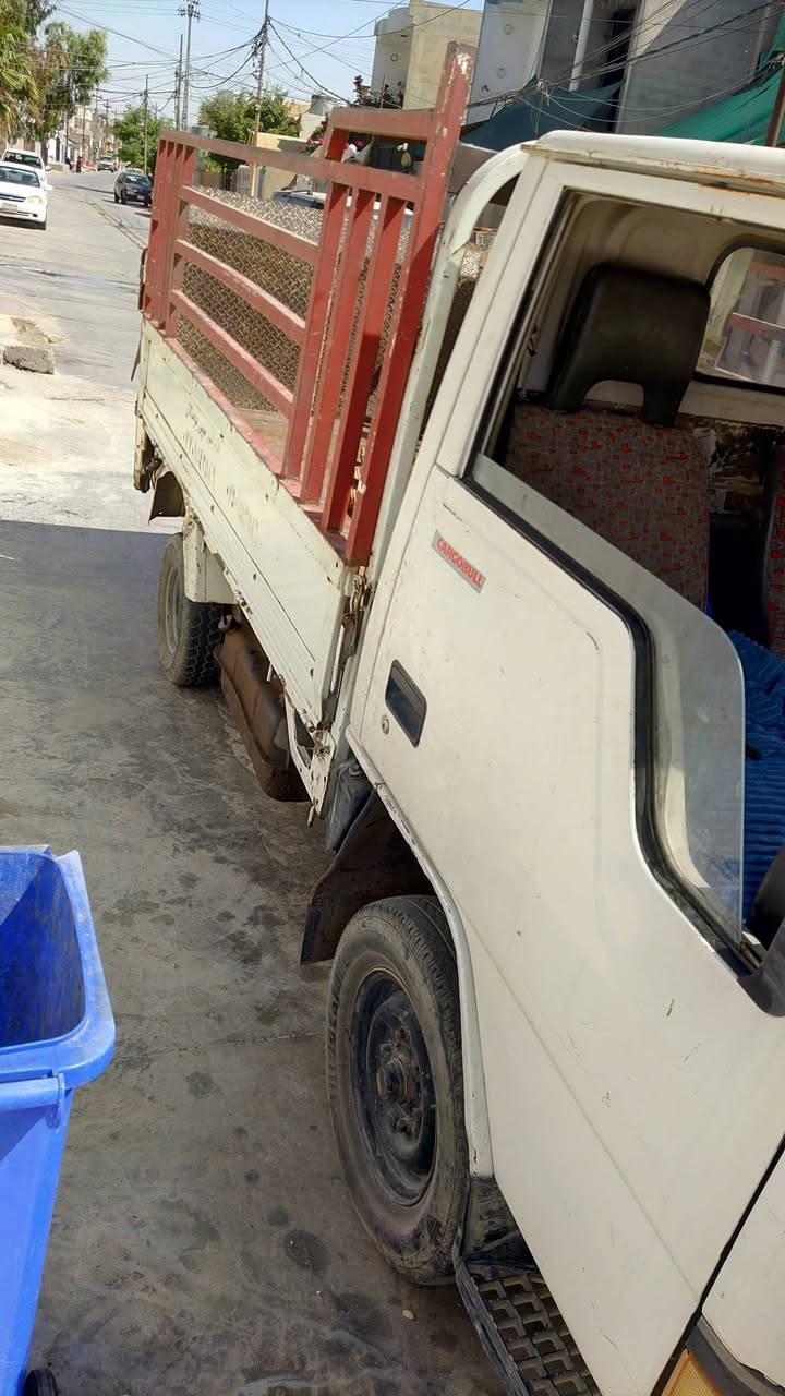 كنتر  مستبوشي ابتر موديل 92 باب خلفي جك بلادي سيارة كير محرك مال كيه 2700 سيارة بلادية بدون معجون عنوان كركوك سعر 40ورقة ***********
