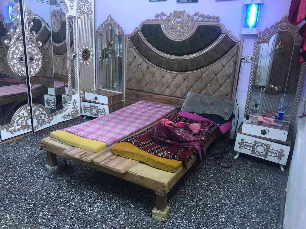 سلام عليكم غرفت نوم حلوه الله شاهد يرادله ترتيب تفصال سعر 300وبيه مجال مكان بغداد ***********ستفسار
