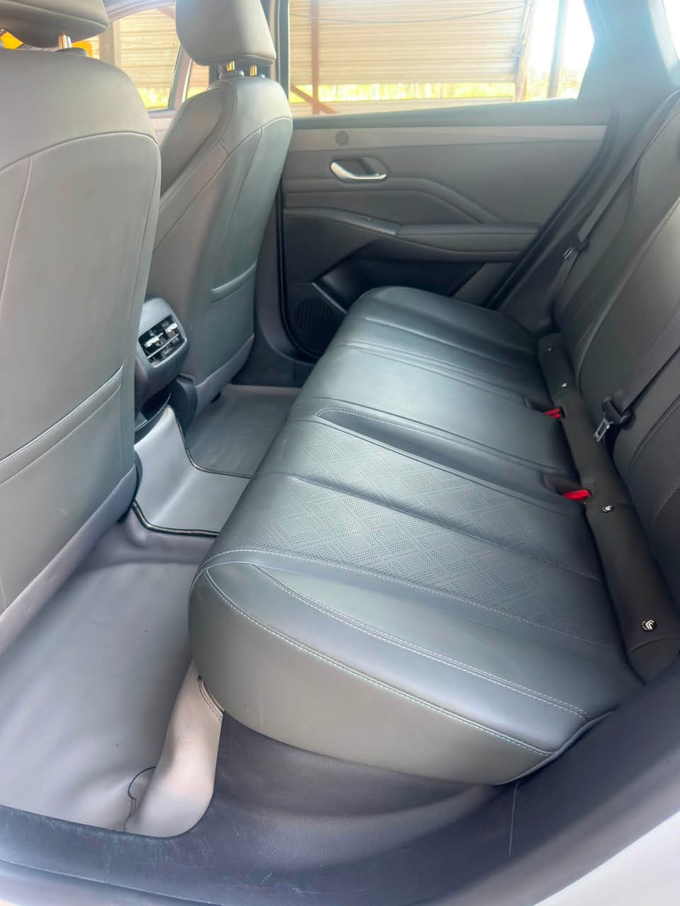 للبيع بي واي دي كن بلص 2025
رقم بغداد 

الممشى الكلي / 40 الف

وقابل للزيادة

بيها بارد شبر بالجنطة كما موضح وطخه بالبنيد الباقي ع وضع شركة

السعر 19700

مكاني/ بغداد اليوسفية

للاستفسار / ***********
