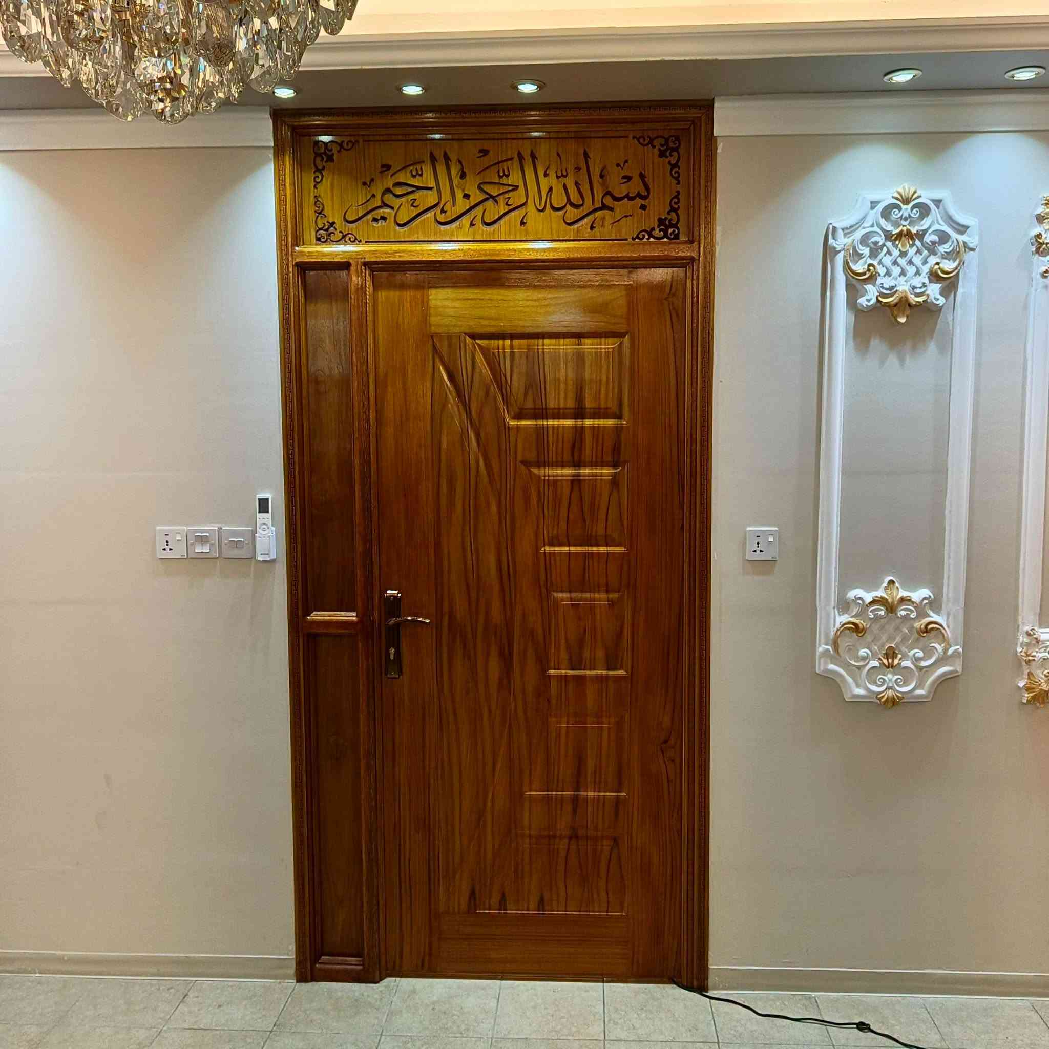 السلام عليكم
أبواب قواطع بين صالة ومطبخ
أبو سجاد النجار ***********
نجارة عامة
