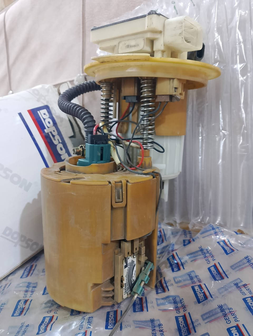 عبوه سوناتا مستخدمه اصليه وياه فيتبم اصلي السعر 75 وبيه مجال شراي يتصل ***********
