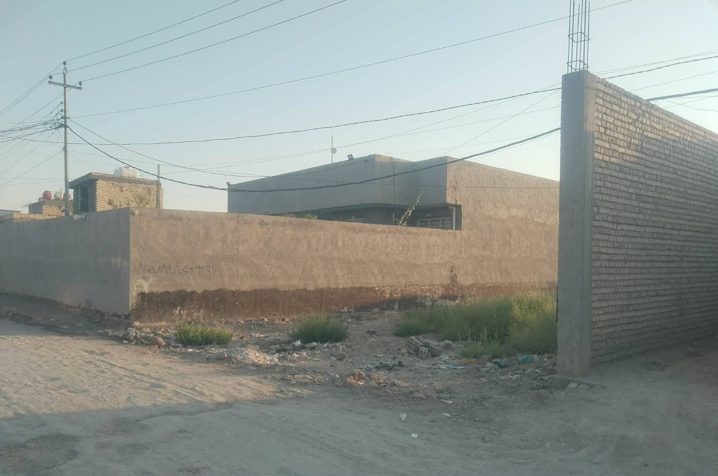 السلام عليكم
قطعه أرض للبيع في حي بابل خلف الطاقه قريبه على الشارع العام المساحة 275 متر
للتواصل ***********
