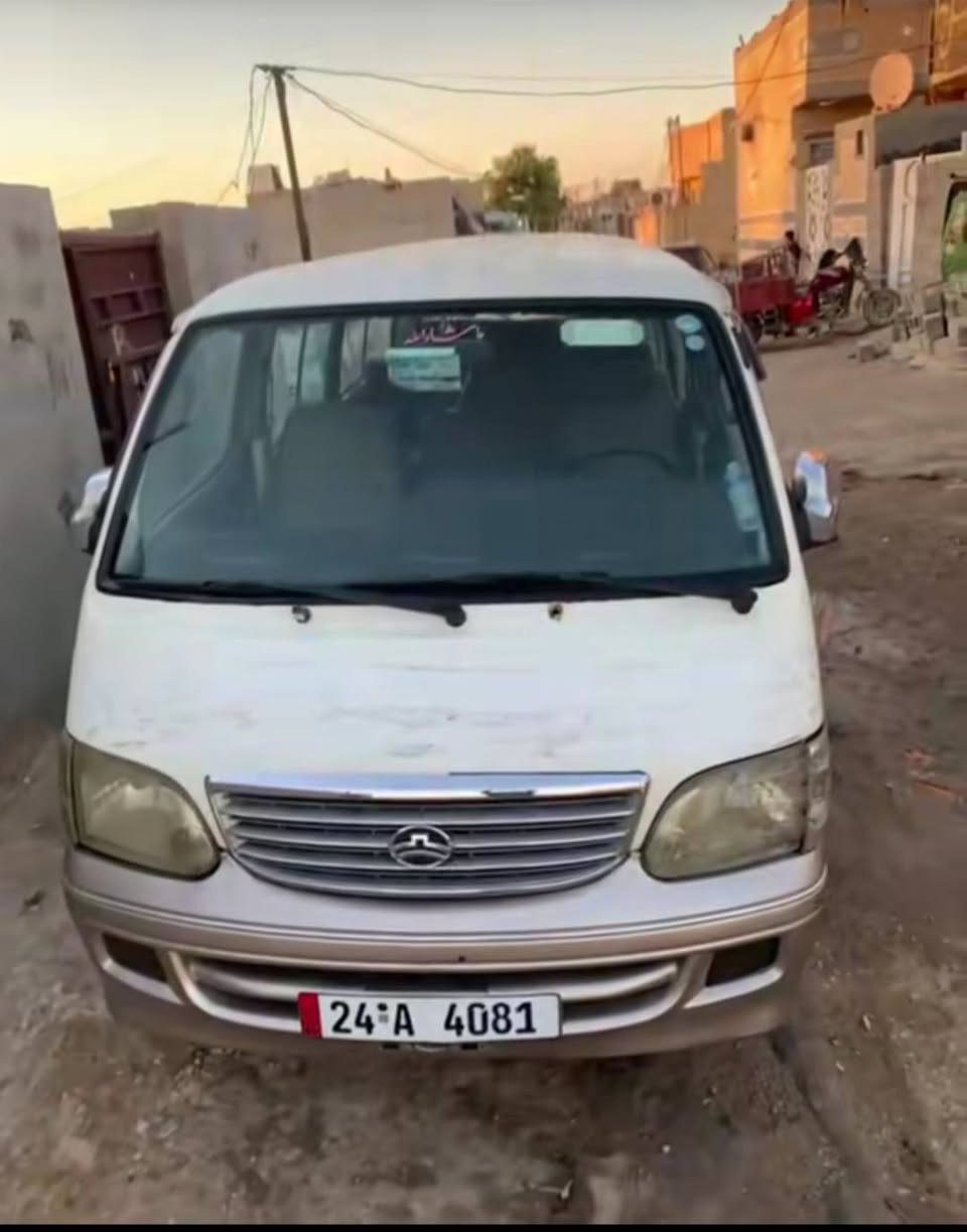 جنبي • موديل ٢٠١٠ • سياره كامله