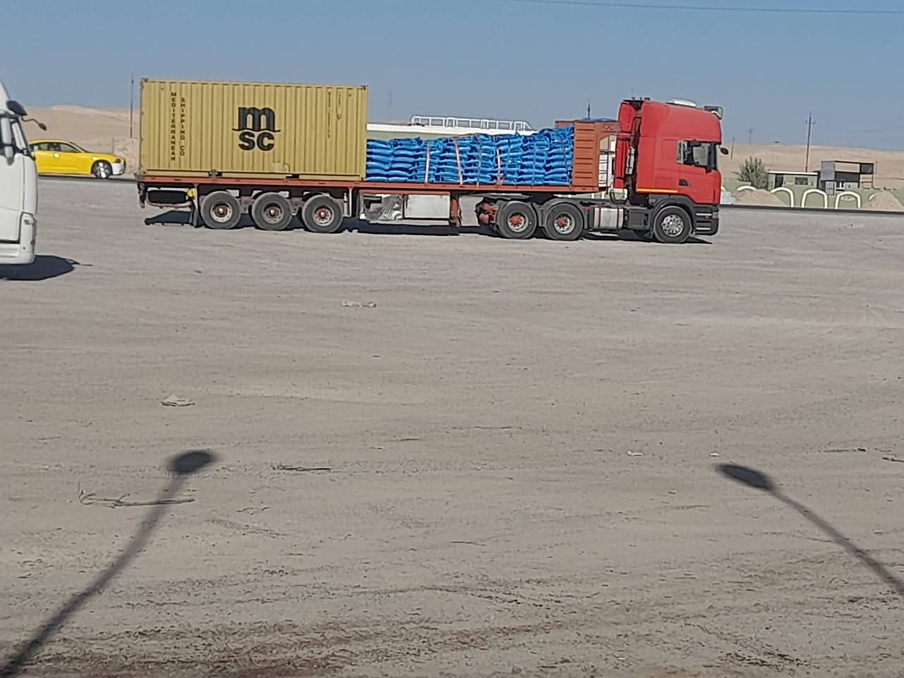 للبيع سكانيه موديل 2007 راس بلادي فول مواصفات باج بطن سحال مزوج مكينه 500/8 تخم تاير سياره جاهزن للعمل سنويه بسمي تحويل ثاني يوم للشراي يتصل ع ***********وبيه خير ويدلل
