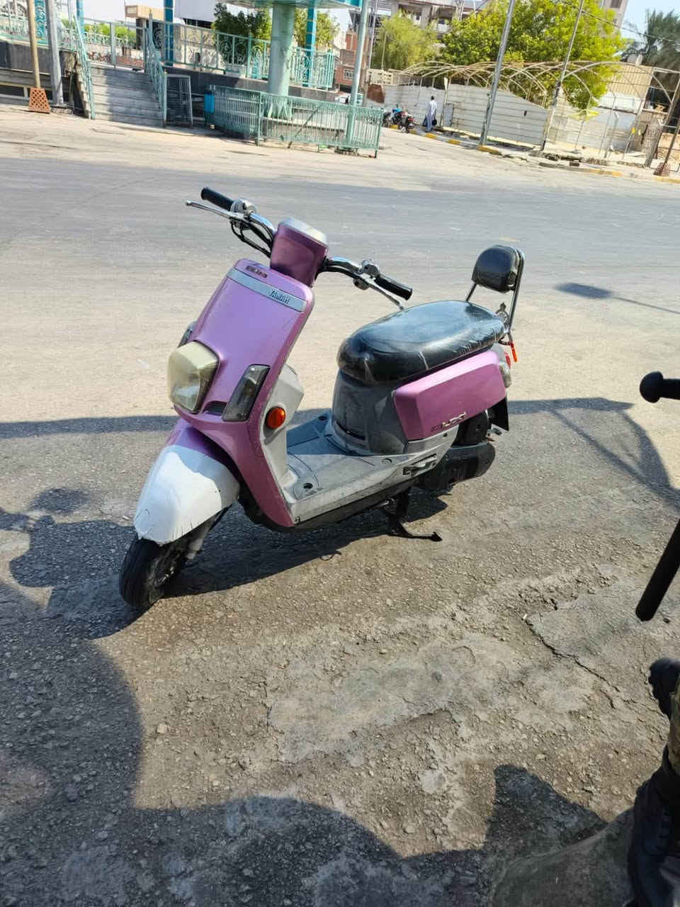 سلام عليكم 

للبيع ماكس بوليس نوزل دراجه كفاله عامه ناشفه اي نقص ماا بيهه نكره سلف كهربائية كلهه شغاله الكفرات ختم واحد الدراجه مداريه الدراجه رايدها 1100 وبيها مجال والرزق على الله والف عافيه على الياخذهه رقم الهاتف ***********

