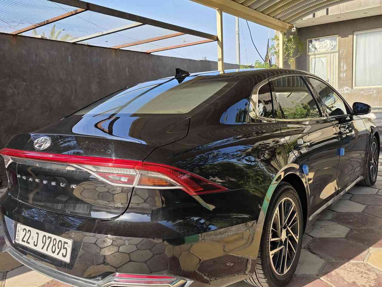 هونداي ازيره كوري غاز 2022
كفاله عامه من الضربه مراوس بيع 
سياره كوري داخله 4قطع رش بدون فتح 
بسمي هزه جديده 
مواصفات بصمه  1/1 فول عده لفتحه 
رادار امامي توقف ذاتي نقطه عمياء تشغيل عن بعد صندوق ذكي يفتح عند القتراب ترحيب عند القتراب سايد بريك اوتو لايت اوتو 3انضمت قياده قياده ذاتيه مثبت سرعه كير شفاتات ستيرن     تخم تواير جدد باتري جديد ماتصرف عليه ربع 
اذا شراي راسني وبل خدمه   
تصل ***********
الموقع السماوه

