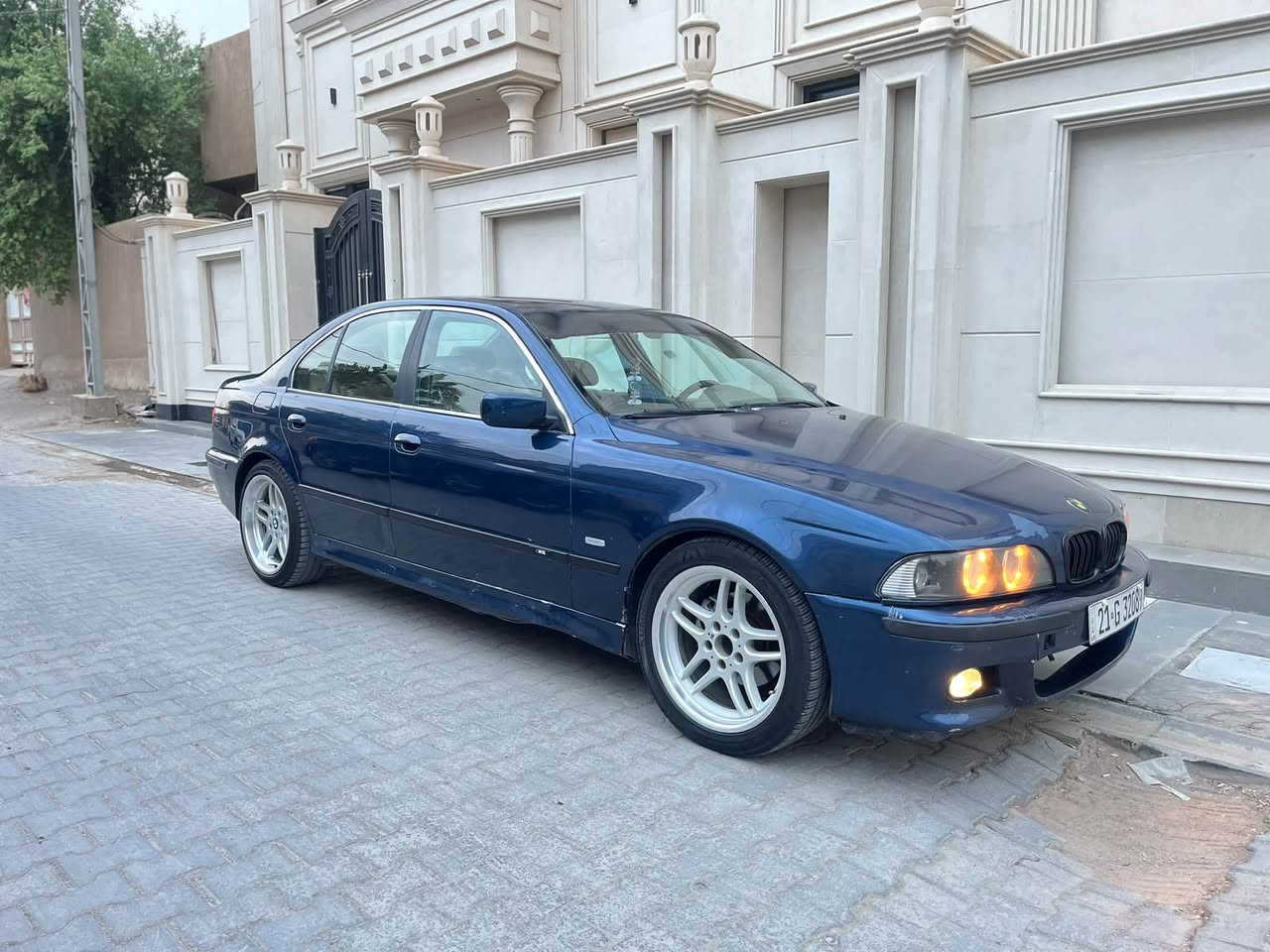 بي ام ٥٢٨i • ١٩٩٧ • حدادية جديدة