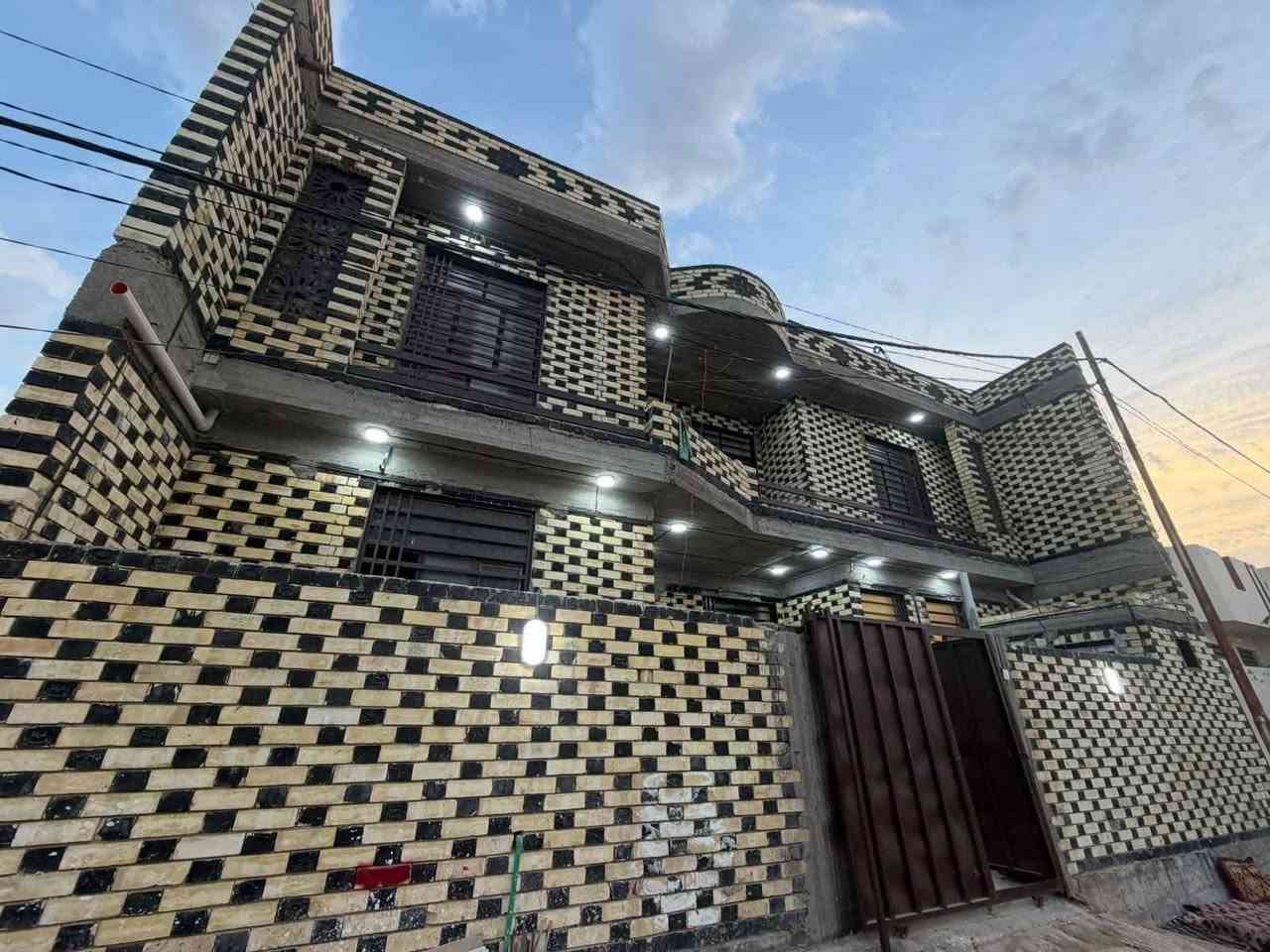 بيت • ١٥٠م • طابقين