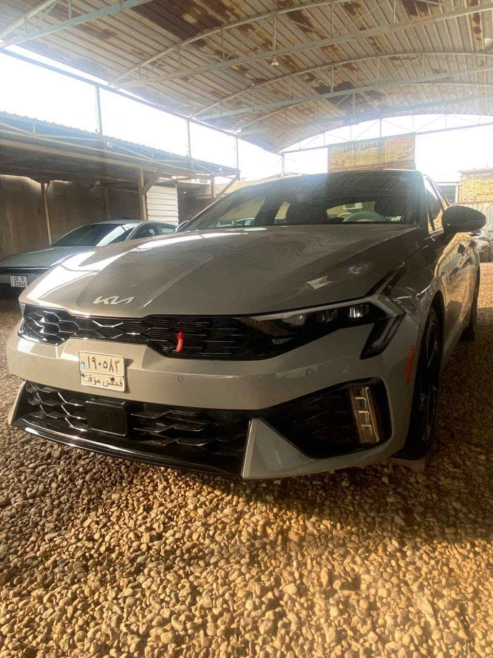 ***********
KIA K5 2025
K5جي تي لاين  موديل 2025 – فول فول مواصفات 1/1
بدون رقم بسمي منفيس تترقم جميع المحافضات مكفوله من الصبغ فقط قبق الجنطه تبديل نفس اللون بدون دواخل طرب بدون حوض شرط بدون ارباك شرط الدعاميه نفسه بدون صبغ 
• ماشية فقط 22 
• محرك 2.5 لتر
• كير أوتوماتيك 8 سرعات مع شفتات ستيرن
• كشنات جلد، تدفئة 
• كشنات كهربائي
• بانوراما
• بصمة أبواب وصندوق
• تشغيل عن بعد
• شاشة كبيرة تدعم كار بلاي وأندرويد
• شحن لاسلكي
• مثبت سرعة ومثبت ستيرن
• قيادة ذاتية
• تحديد مسار
• رادار أمامي وجانبي وخلفي
• سايد بريك بصمة
• أوتو هولد
• جامات أوتو
• مودات قيادة: نورمال، سبورت، سبورت بلاس، كوستم
• تبريد بيانو وتبريد قطعتين مع تحكم من الشاشة
• عدادات رقمية تتغير حسب وضع القيادة
• كيجات تعرض حرارة الدهن والتيربو والعزم
• نظام صوتي BOSE
• ليدات أمامية وخلفية
• السيارة فول فول مواصفات وبعد بيها هواي مواصفات
مكاني حله
