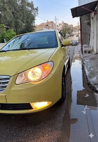 للبيع مقدسة ليموني 2011 خليجي 1600 ماشيه 240،000  بغداد /سعره105  0776...