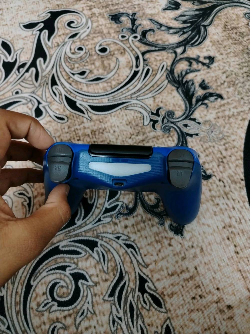 يد سوني ٤ • البصرة