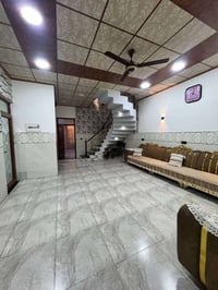 حي الصديق الاولى • ١٥٠م • ٥ غرف