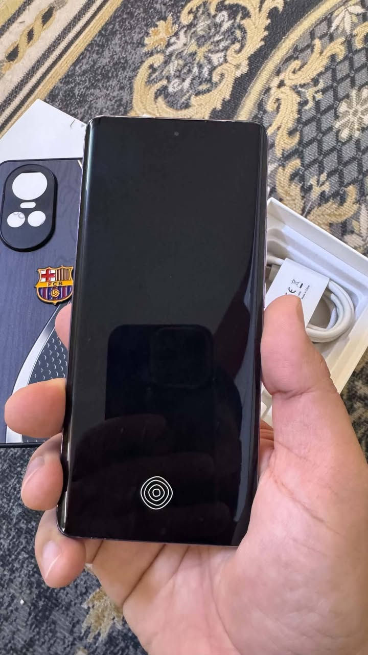OPPO RENO 10 Pro
اوبو رينو 10 برو
ذاكرة 256 
عشوائية 12+12
بطارية 90
مستبدل شاشة أصلية وكالة...
كلشي شغال بالجهازوماكو خلل
بيه فطر بالظهر وفطر خفيييييف بالكلاس ممبين ولامأثر نهائيا..الجهاز مكفول
ملحقاته كلها موجودة ماعدا السماعى
السعر 290 الف..مجال بسيط جدا
مكاني بغداد... لا يوجد توصيل 
***********
