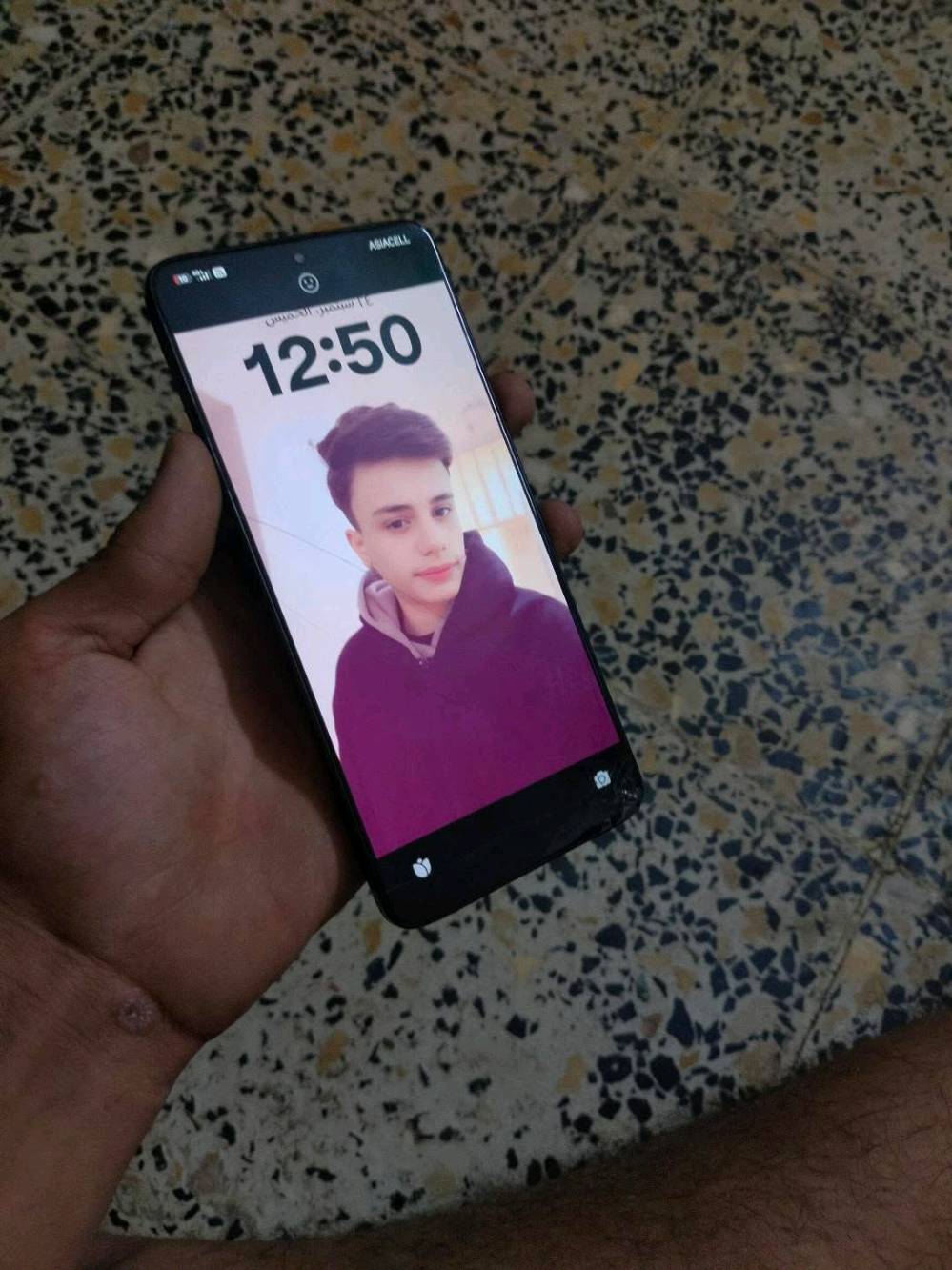 جهاز بوكو اكس ٦برو ذاكره ٥١٢ الجهاز ممفتوح فقط الشاشه بيه ضربه والكاميرا جاي انضف بل سماعه ونزرفت كامت تعبر وصاخه عل كامره سعره ٢٢٥ بي مجال بغداد دوره