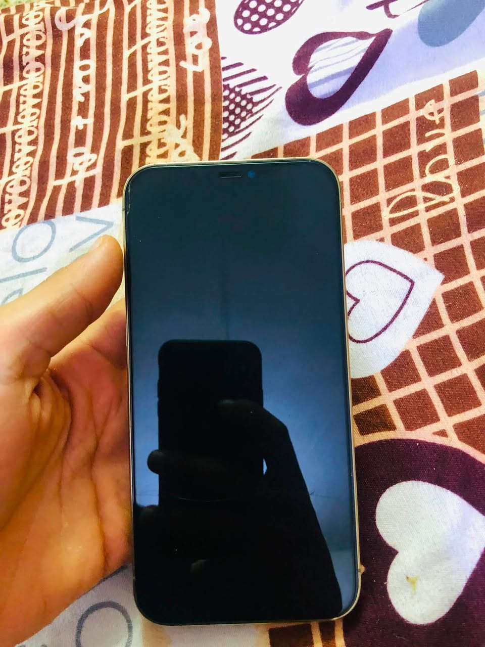 سلام عليكم ايفون ١٢ برو ماكس 
بطاريه ٧٦ ✅
مبدل شاشه تخبل ٣ خيارات ✅
ضهر مكسور ✅
كله شغال الجهاز فيس ايدي شغال ✅
شرق اوسط AAA ✅
شاصي نضيف ✅
ذاكره ٢٥٦ ✅
نموذج M ✅
سعره ٣٧٥ وبي مجال للشراي 
مكان ميسان تواصل خاص او رقم 
***********
