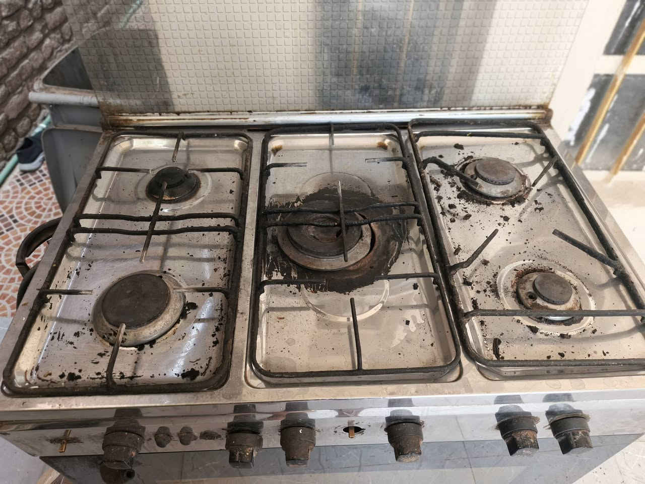 دوشك طبي استعمال أقل ٦ أشهر
رايده بـ ١٢٥  الف وبي مجال أو الطباخ بـ١٥٠ ألف وشغال مابي شي  مكاني رفاعي تواصل خاص لو واتساب ع هاذا رقم ***********
