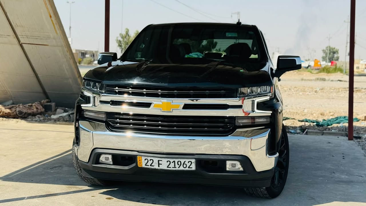 شوفر ليت سلفرادو                 سعر سياره 320
موديل 2022
موصفات LT
سياره حلوه و ضررها موجود بل منشور 
سياره حلوه و جهازه ما بيها برغي نقص 
للتفاصيل اكثر اتصل او رسل وتساب 
***********
