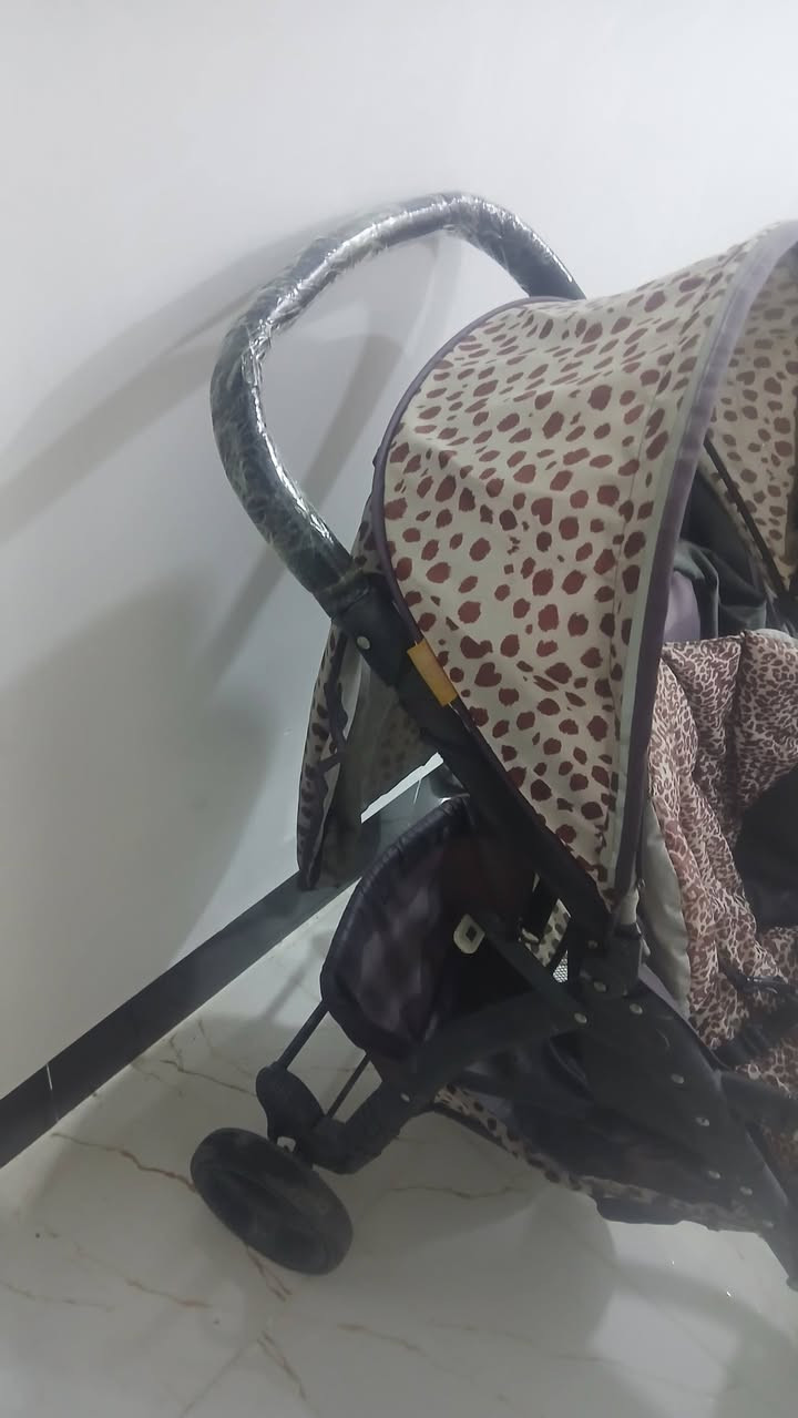 عربانة • أطفال