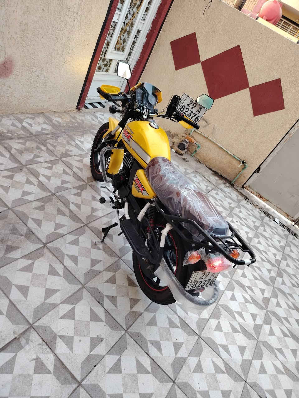 دايوان ماكس • ٢٠٢٣ • لوحات طالعة