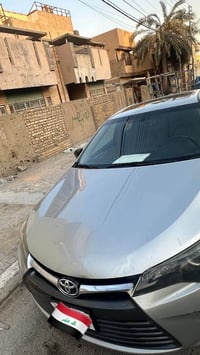كامري XLE • ٢٠١٧ • جلد وتدفئة