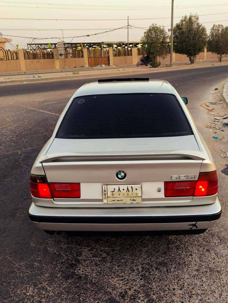 BMW 535 AC Schnitzer 1993
قبل كل شي كفاله من ضربة الجاكوج والشخطه صبغ عام جماليه 
اصل بليته 535
محرك 35 مفتوح جديد لا تنقيص لا تبخير لا نفخ 
كير الماني سلس كلش بدون تاخير 
اكسل m5  2٫92 رونك كلش ناصي 
تبريد قطعتين جديد
عليها ادامه كامله 
حداديه ودبلات جدد
انطلاقه بيها مخيفه جدا 
رون ناصي بالسرعات العاليه يعني 180 رونك 2.5
السياره فول مواصفات 
دبل جكمجه 
دبل ايرباك 
لايت زنون 
معروفه مواصفات AC Schnitzer اعلى فئه 
سنويه لغايه 2029
عليها غرامه 100 الف فقط 
مكانها النجف الكوفه 
مراوس بسياره تكسي او بيع 
سعرها 53 رغم صايره عليه 65 ربي يشهد 
متواجد خاص 
*********** النجف, العراق

نص مكتوب في الصور:
- Meta AI
