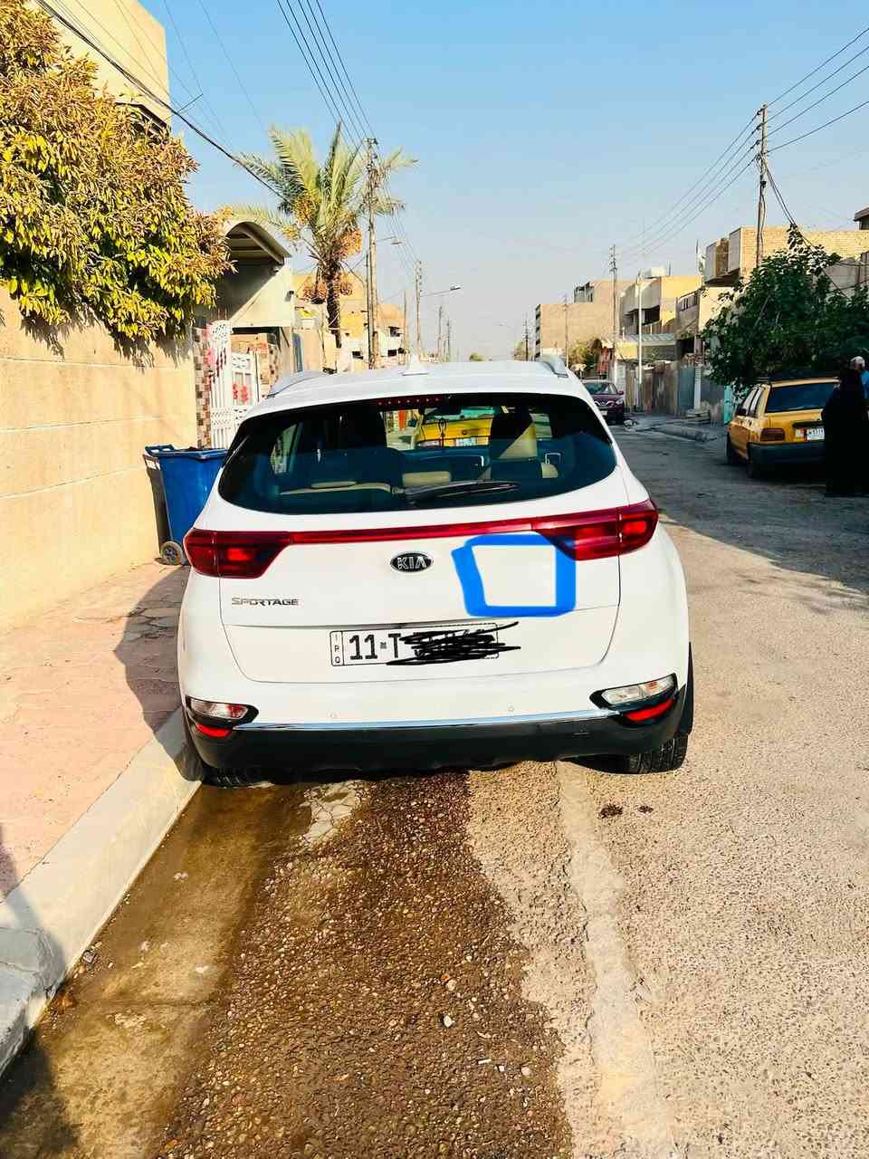 من رخصه الادمن
سبورتج 2020
ماشيه 137
بيها ربع الصندوق صبغ باقي مكفول
مكان سياره بغداد العبيدي 
***********سعر 185
