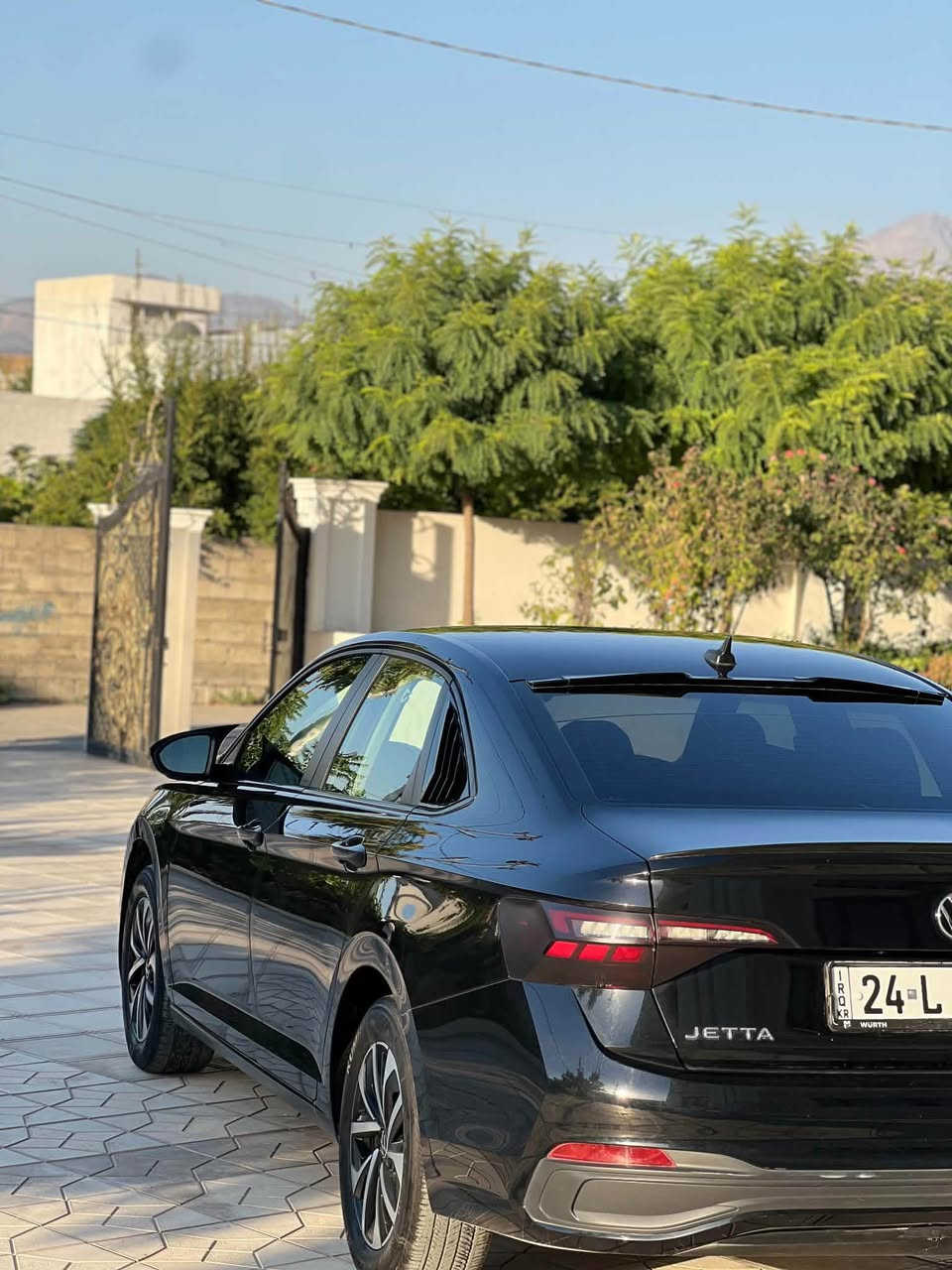 2023 VOLKSWAGEN JETTA, 1.5T S
جيته مواصفات s
گير اتوماتيك حاسه رادار ..
صبغى تنها بونيت صبغه چاملغ كميك تعديل هيه بي داخيلى همو شتيكى به شه رت
50 هه زار كيلومتر روزيشتوه
عنوان :سوران 
ژماره :  *********** أربيل, العراق

نص مكتوب في الصور:
- BIDCARS