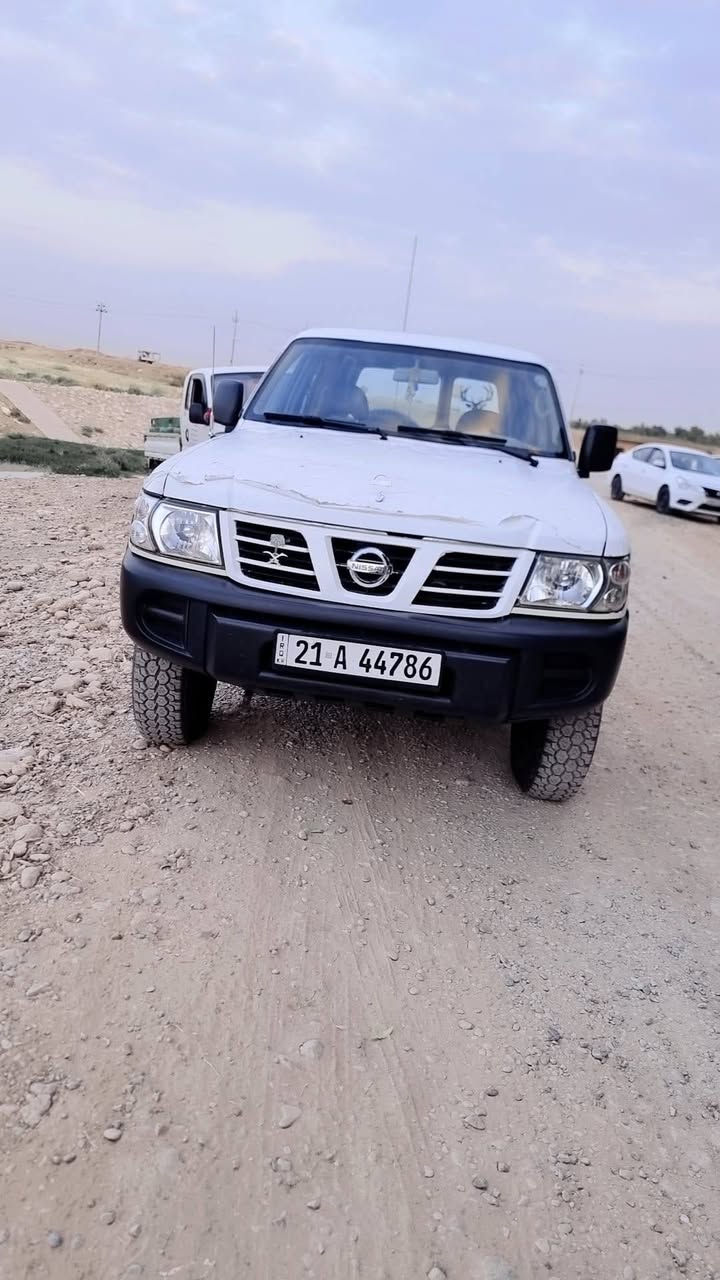 نيسان باترول ٢٠٠٢ داخل أبيض 
كير ولوكير مكفول
محرك مكفول
الصدر كله جديد
غرفة جديدة ودوشمة ارضية وكشنات
تدفئة تبريد فول
سنوية وهزة جديدة
السعر ٦٨
***********
