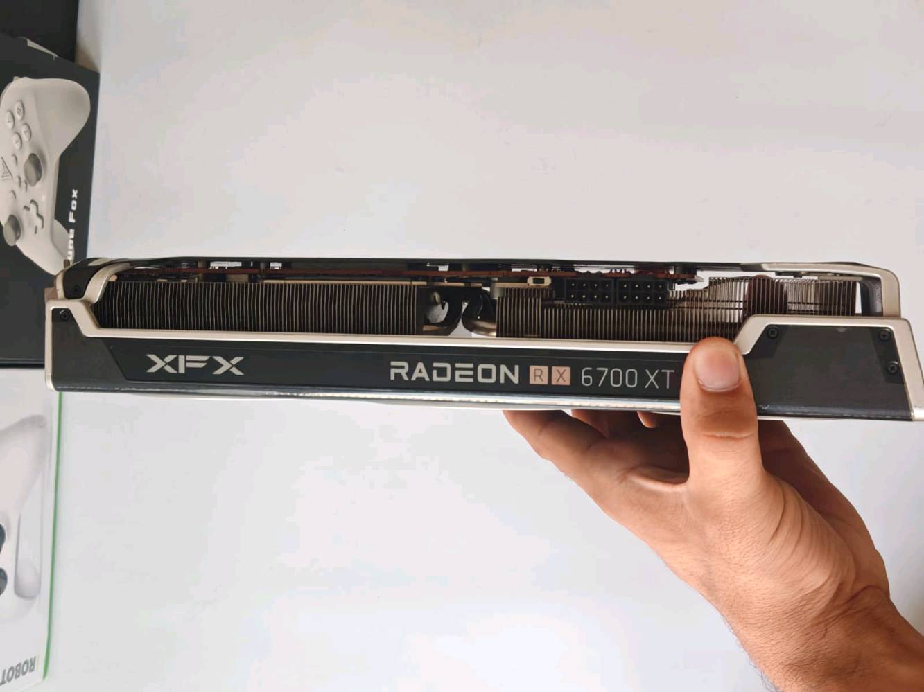 عنوان بغداد توصيل متوفر 
Xfx6700xt 3fan merc