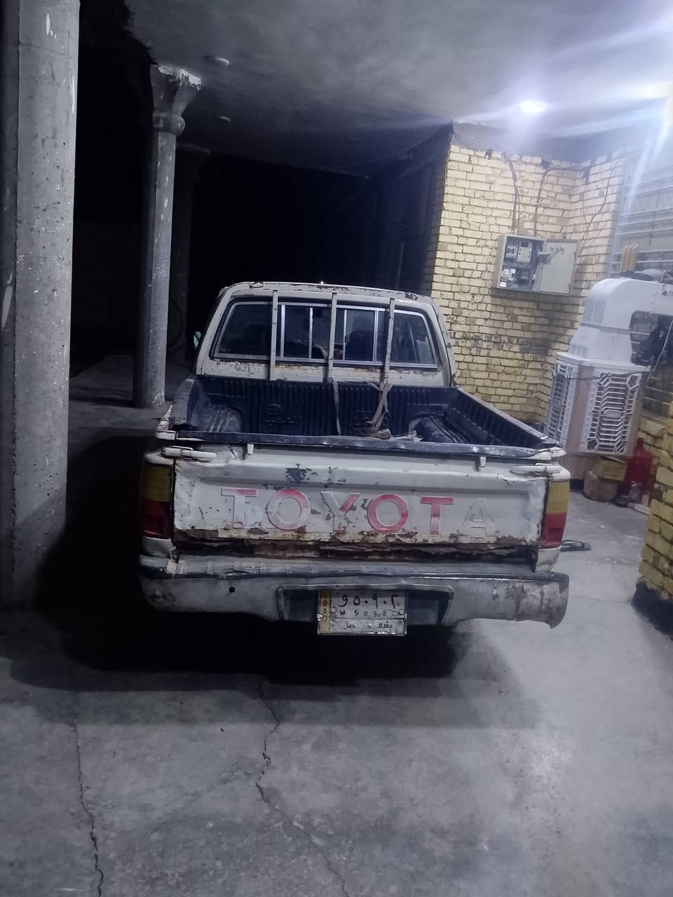 السلام عليكم اخواني عندي سياره للبيع تويوتا مويدل88 رقم بغداد سنوي ٢٧ تحويل مباشرمحرك بي تنقص السعر خاص رقم اتصال وسهه***********
