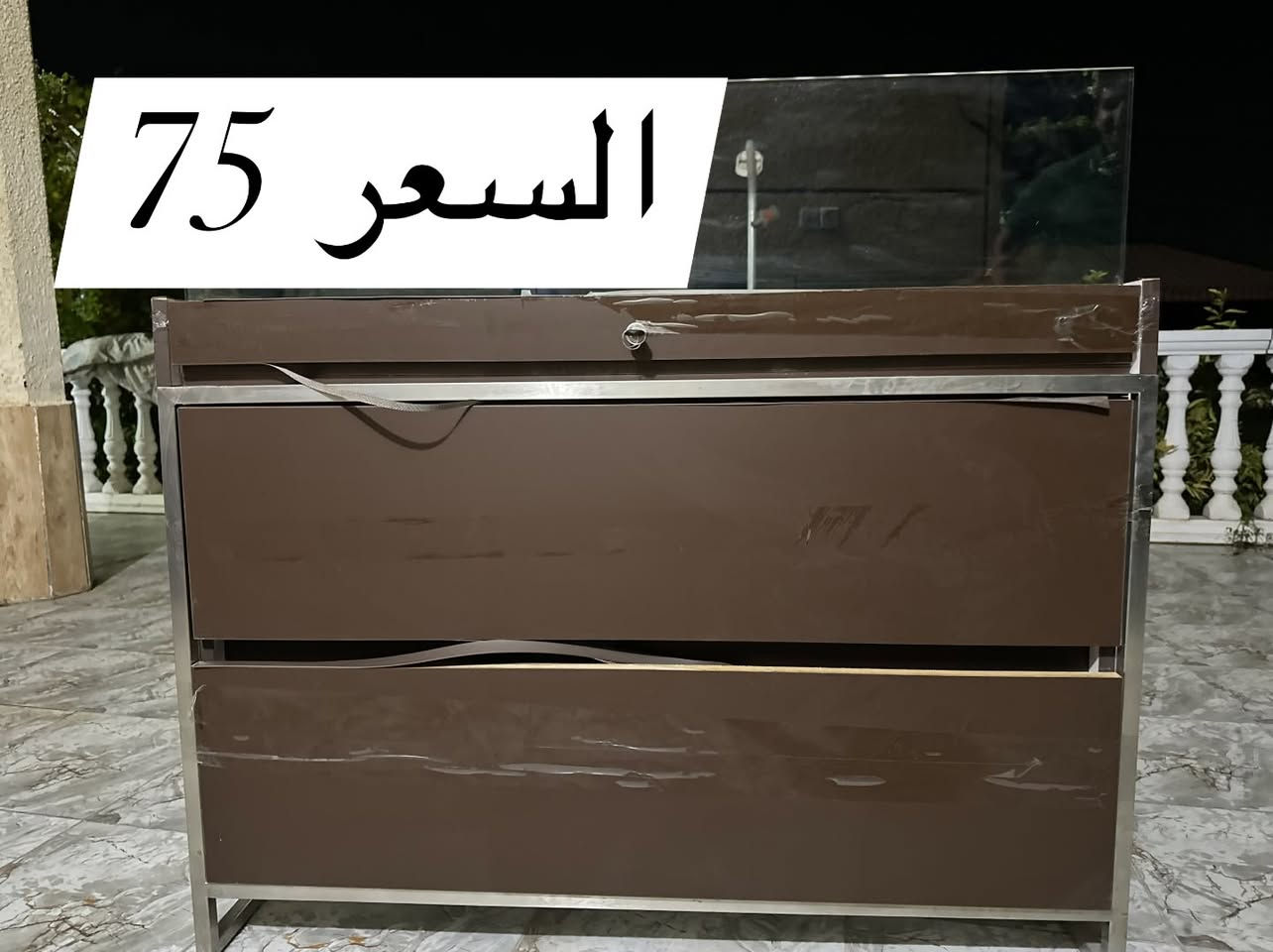 السلام عليكم رفوفو ستاندات و غيرها للبيع  السعر في الصور  ***********
