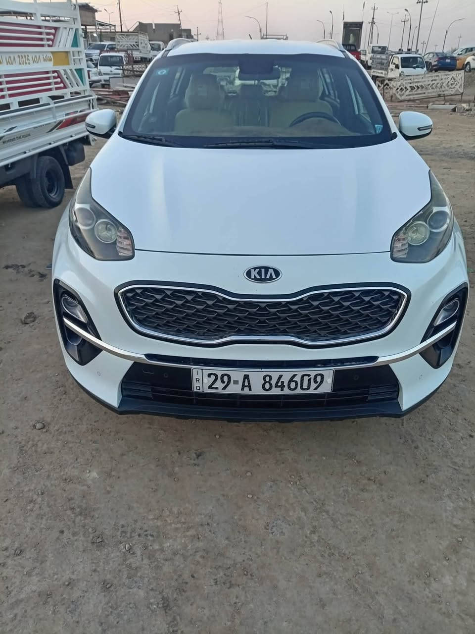 كيا سبورتج 2019 خليجي
السعر 175 وبيها مجال حك الجيه فقط شي بسيط
ماشيه 160
السياره مكفوله كفاله عامه من الصبغ والتبديل
بيها فقط بارد موجود سونار بل صور وفديو يوضح فقط
كامره خلفيه 

فول تحكم ستيرن 

شاشه جبيره 

حساس امامي خلفي 

مكان السيارة ذي قار قلعه سكر 

***********
