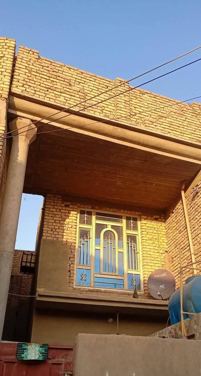 مشتمل للبيع !!
في منطقة حي الجهاد قرب شارع مركز الشباب والبيت مكون من طابقين و بيتونة والطابق الاول مكون من حمام و صحيات و استقبال و غرفة نوم و صالة و مطبخ حار وبارد و الطابق الثاني مكون من غرفتين نوم وصالة و بيتونة للتواصل على هذا الرقم ***********
