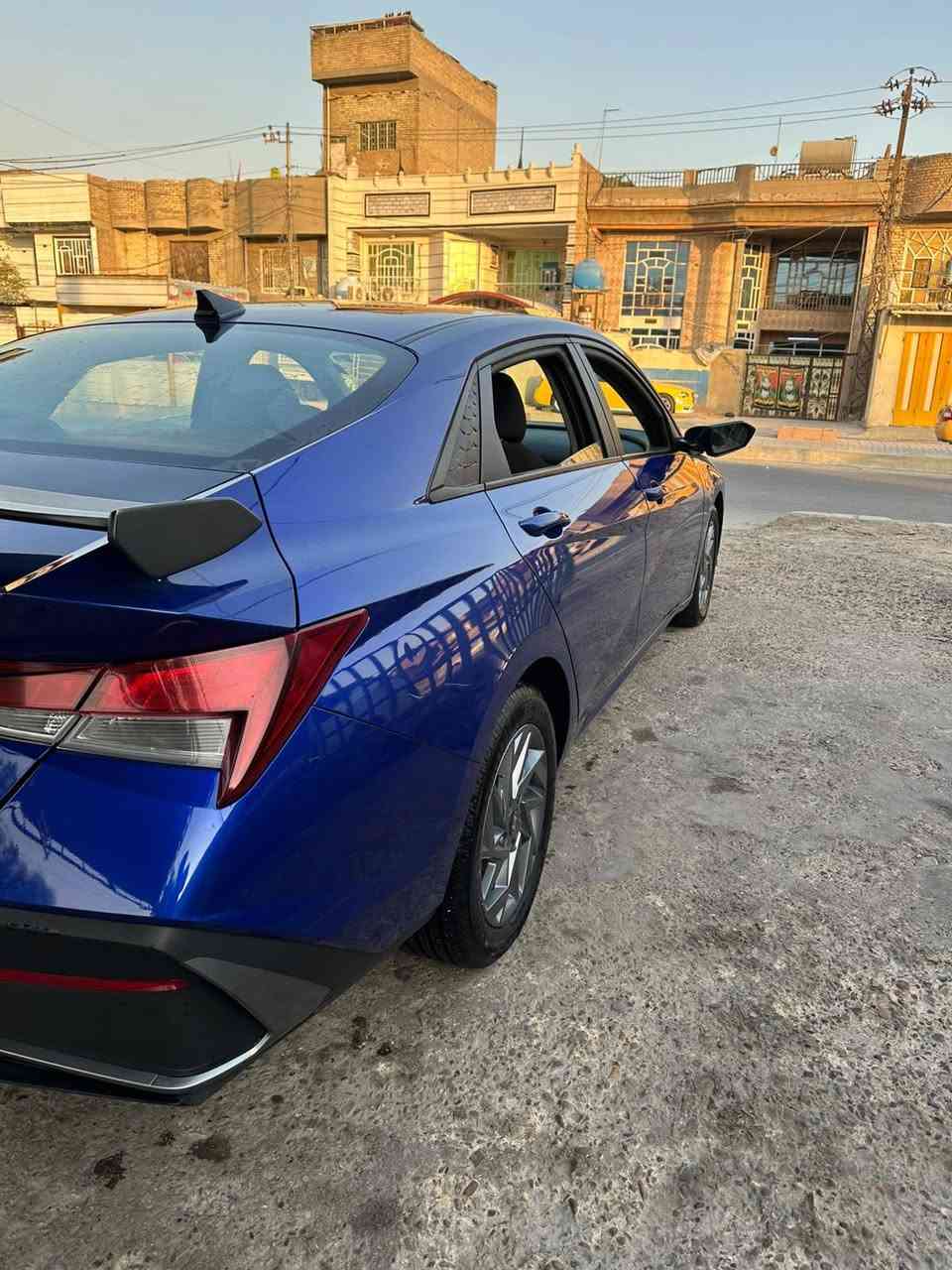 النترا للبيع مواصفات نص فول حادث خشم جاملق ول حافه مال بنيد بارد فقط وتكحيل بدون فتح بدون صبغ وبيه بل قماره بارد قليل ماشيه 31.  السعر 157بيه مجال قليل السفسار ***********
