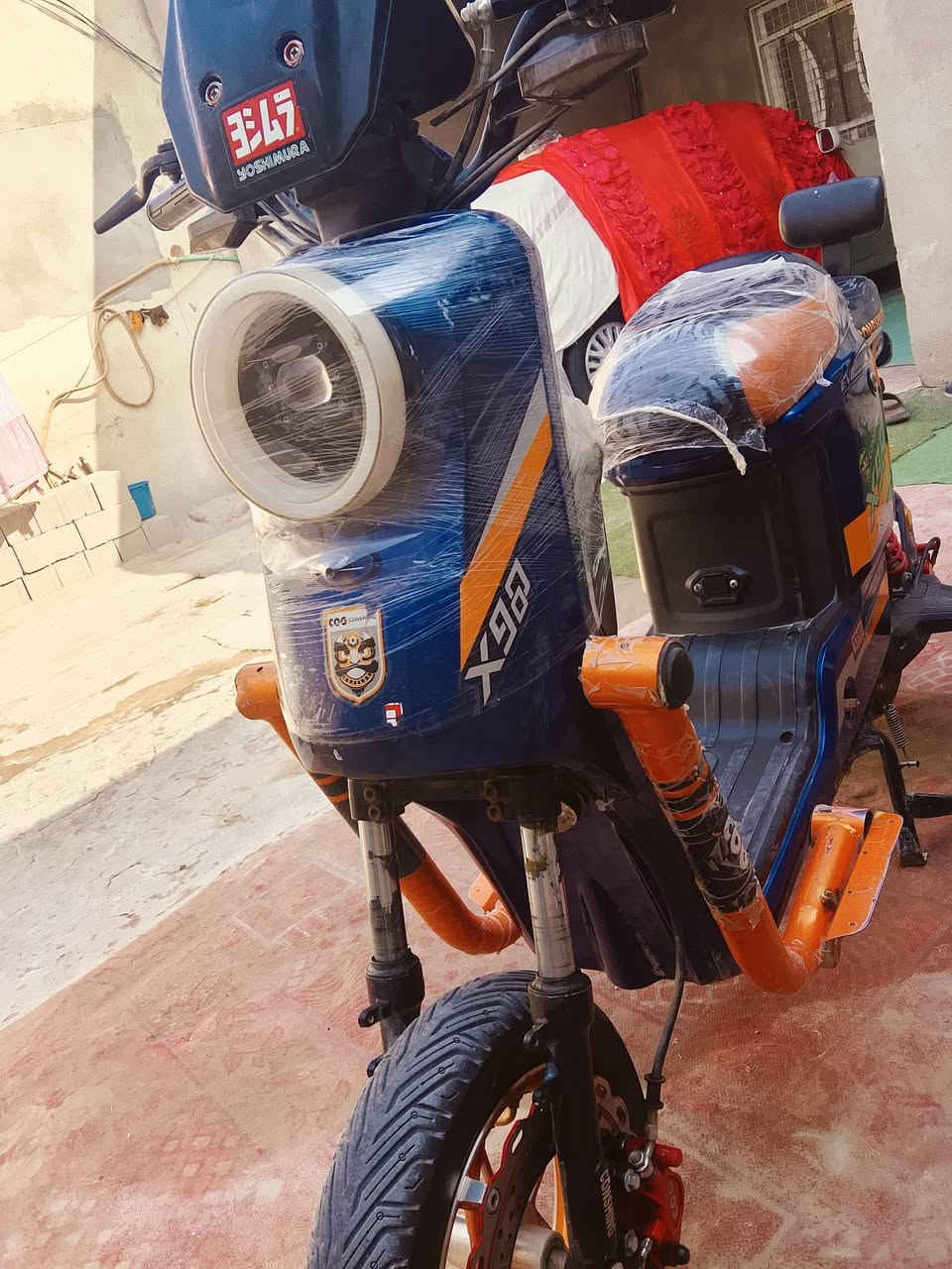 سلام عليك دراجه x900 دراجه جديد الموديل 2025 دراجه فقط بيه بطاردين2 بيهن نفخ بس حلوه تاخذ بل شهرين بطاريات كهربايات كله شغاله سعر 290 بيه مجال قليل مكاني البصرة الزبير *********** بيه واتساب
