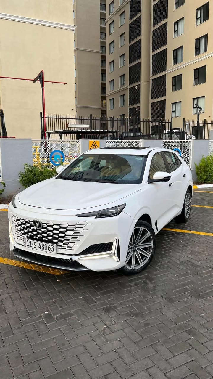 السلام عليكم 
شانجان يوني كي 2023 🚘 
🔥 Changan Uni K 2023 🔥

🚘 مرقم بغداد 🚘 

📃 اليكم التفاصيل الآتية 👇🏻👇🏻

🚘 خليجي 
🚘 موديل 2023
⚙️ حجم المحرك 2.0L Turbo
⚙️ مرتبط بناقل حركة أوتو 8 نمر
⚙️ يبلغ عزم الدوران 390 نيوتن / متر 
🐎 بقوة 233 حصان 🐎🐎
🔑 مفتاح التشغيل بصمة 
🔑 تشغيل عن بعد 
🪟 بانوراما 
🚗 فتح الصندوق كهرباء 
🚗 دفع رباعي AWD 
‼️ اريل نفكيتر 
📍حساسات أمامية 
📍حساسات خلفية 
💡لايت زينون + LED 
🔦️ بك لايت LED 
🚘 قبضات أبواب شفط
🚘 دخول بصمة ذكي 
🛞 حجم الاطار 265/45R21
🛞 ويل كب 21
🛞 4 دسك
🛞 حساسات ضغط الاطارات 
✨️ اشارة في المرايا الجانبية 
✨️ المرايا قابلة للطي كهرباء 
🌧 ماسحة خلفية 
🎈عدد AIR BAG 6
🚗 هاند بريك كهرباء 
🚗 ا ABS 
🖥 دشبول شاشة ديجيتال 
🖥 شاشة Apple Car play 
📷 كاميرا دوارة 
📷 4 كاميرات 360°
💡الانارة الداخلية LED 
⭕️ مقود جلد حياكة  
🛣 مثبت السرعة Cruise 
🎶 المودات والاوامر الصوتية 
🎶 ا Bluetooth / T YPCE 
🔋شاحن هاتف Wireless 
⚡️مخرج منفذ الطاقة 
🔍فحص نظام السيارة 
🚘 انارة داخلية LED محيطية 
💺تتسع المقصورة ل 5 ركاب
💺المقاعد جلد
💺حركة المقاعد الأمامية كهرباء 
💺 تدفئة وتبريد المقاعد الامامية
💺ذاكرة مقعد السائق
💺تجاوي متحركة 
👶 مثبت مقعد الطفل ISOFIX 
❄️ تبريد شاشة 
❄️ قطعتين تبريد
🚘 أوضاع القيادة Drive Mode 
🧱 أوتو بريك ‼️
 🧱 رادار
⛷️ نظام مانع الانزلاق 
⛰️ نظام نزول المنحدرات 
🥤النظام الصوتي SONY
🚘 دبل اكزوس 
🚘 تطعيم الدواخل ألمنيوم

السعر 200$ 
فقط بيع بدون مراوس
***********
***********
مكان السياره بغداد
