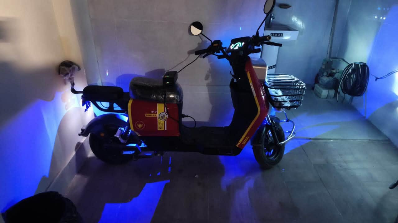 السلام عليكم
دراجة 🛵 شحن نضيفه البيع كل غراضه كامله اي عطل مابيه 
اي استفسار اتصل على 
*********** وتساب 
*********** الهاتف

نص مكتوب في الصور:
- TECNO CAMON 40 Pro 5G