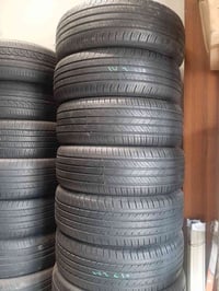 اطارات • مقاس ٢١٥/٦٠/١٧ • زوج