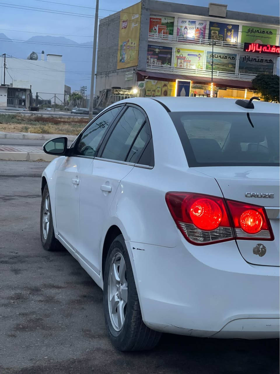 شوفرليت كروز موديل٢٠١٦
مةكينه١٤ و توربو
مواسةفات LT
رةقةمو سةنكوي نوية تا ٢٠٢٩ 
گيرو مةكينه بةشةرت  
٤ پارچةي  بوياغة بةبي ليدران
پيشو پشتي كةپس
تو تولبو 
بي مةسروف
سعري٧٠$ و معامةلة
*********** بشدار, السليمانية
