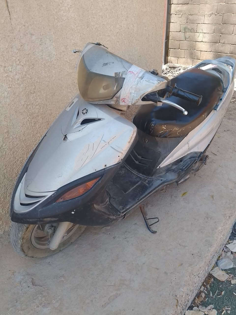 السلام عليكم دراجه ثعلب ماكس هستوني مجفتها يعني كامله سعرها 300الف وبيها مجال  مكاني حي اور او اتصال على ىقم ***********
