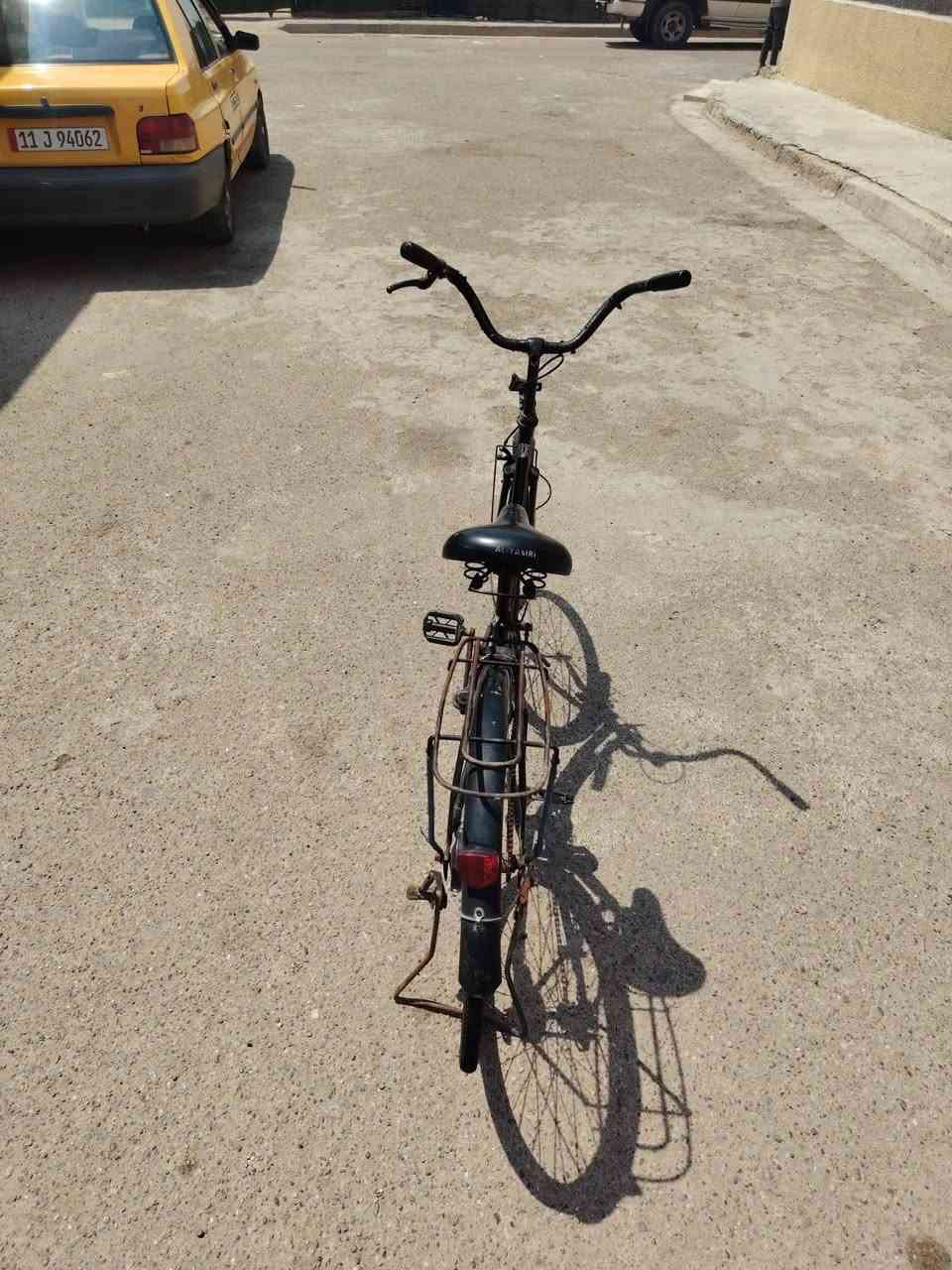 سلام عليكم عندي باسكل للبيع بناتي لون سود بلادي تايرات جدد كشن جديد فقط تاير خلفي بنجر باسكل لشه بلاديه قيم يرضى بي الله *********** اني بل خدمه
