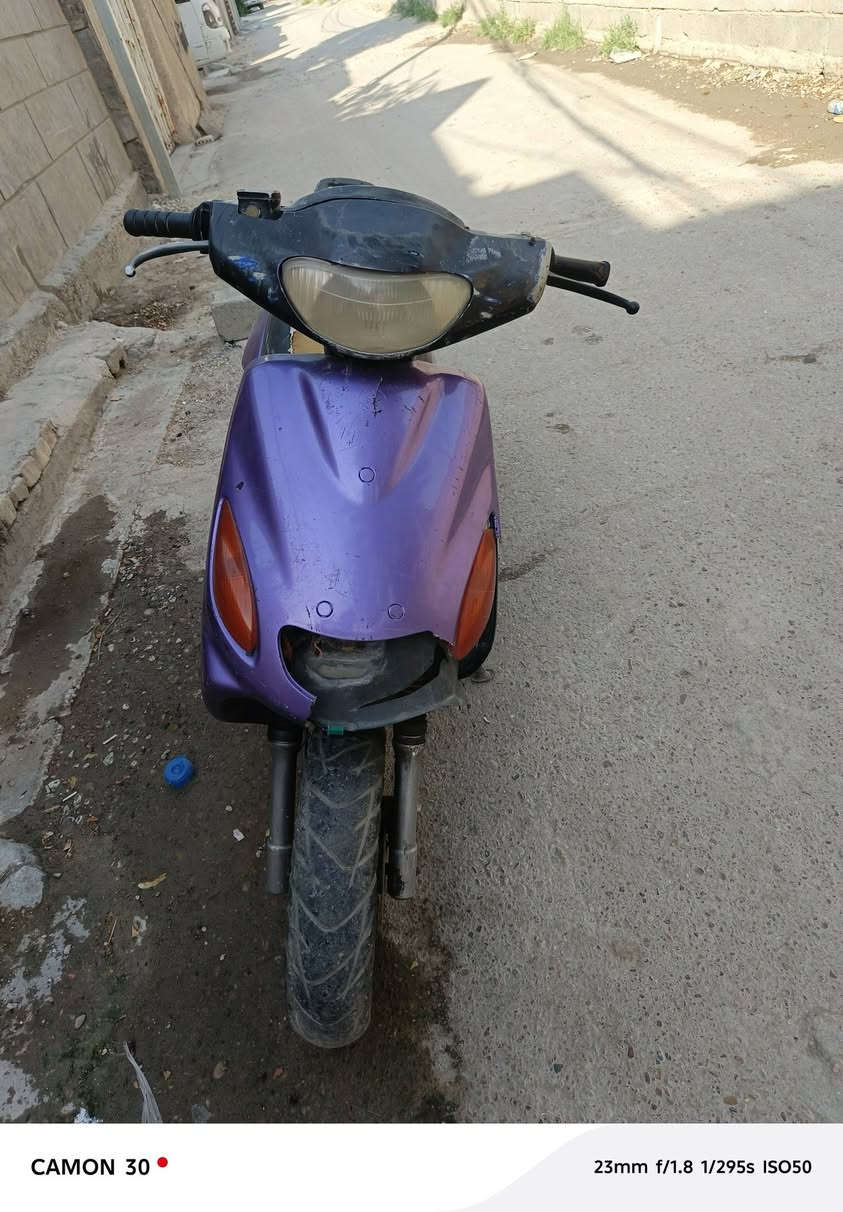 سلام عليكم دراجه اكزز سرعه 100كهربايات كامله لايت سويج هورن محرك جديد بس غسلتهه كامت تغربط وطفت ابيعهه طافيه ماعرف شبيهه ويهه كابريتر جديده بيع او مراوس مكاني بغداد دوره ‏‪***********‬‏
