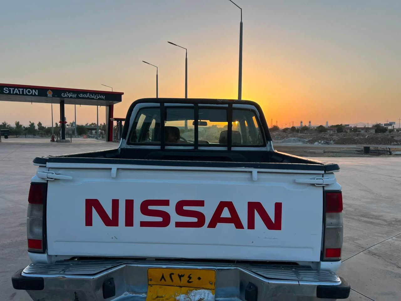نيسان پيكاب موديل ٢٠١٠ سةنةوى ٢٠٢٥ بةسةرچووة 
سةيارةكة كامل بوياغة بةسوكى وةرگةراوة
پيش و پشت و بةتانةى كةپسة دةعمى نية شانصى بةشةرتة 
گير و توندوتولى و مةكينة و ئةكسل و تةبريد بةشةرتة 
كوشن و گاعى تازةية كارةباياتى بةشةرتة 

شوين چوارقورنة     نرخى ٨٢$ و كةميك مةجال 
***********     ***********
***********     *********** رانية, السليمانية
