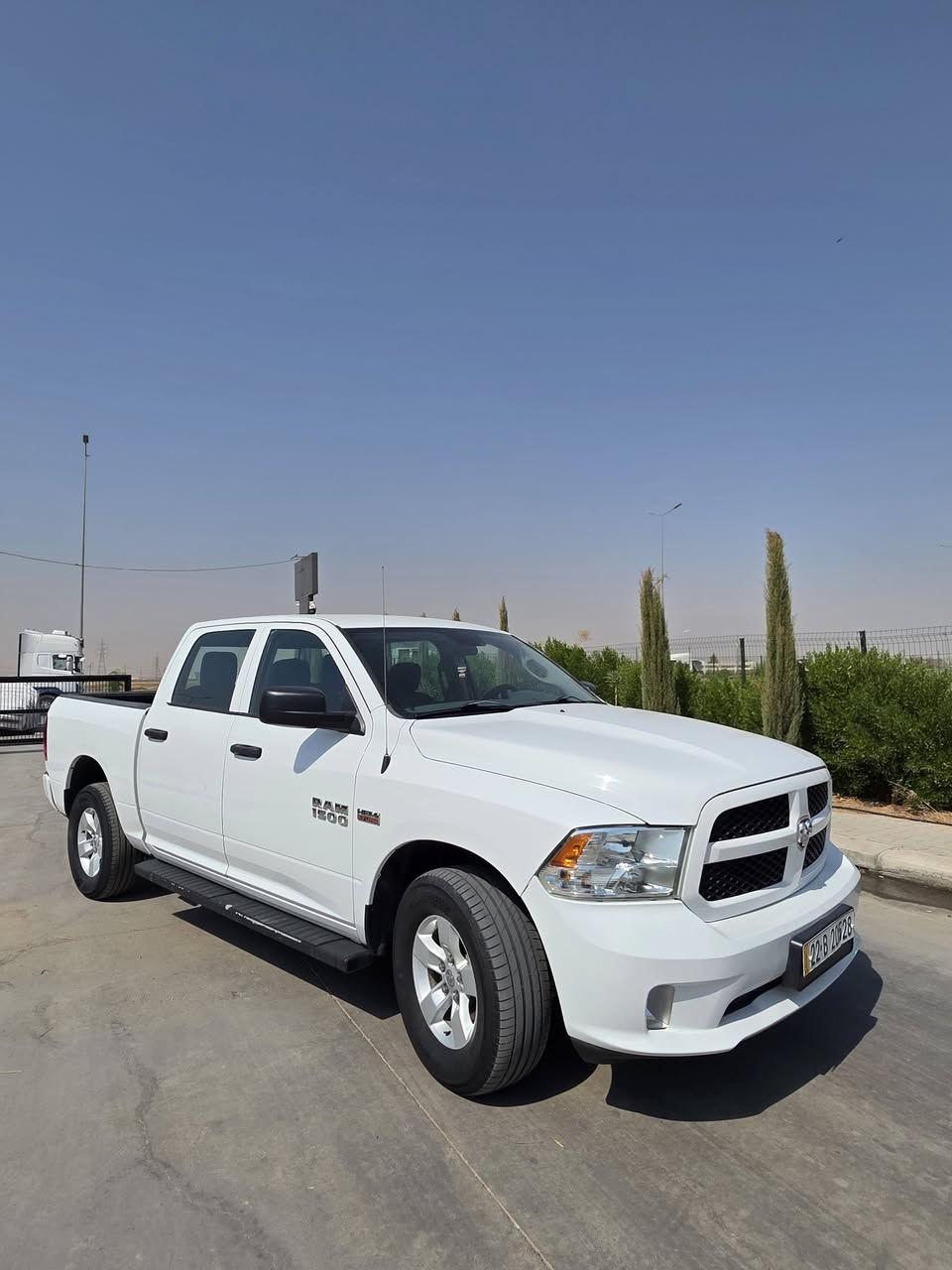 Ram classic للبيع خليجي
2018 V8 5.7 

السعر: 183$$$

ماشيه: 61 km
٨ سلندر
دبل أكسل (4x4) 
كاميرا خلفية
حساسات خلفي
مرايات جانبية  كهربائي
تحكمات ستيرن
تبريد مركزي
تحديد سرعة
٤ تايرات جديدة

سيارة كلين بدون صبغ بدون تعديل 
مكينة& كير & اكسل&  حدادية كلة بشرط

مكان سيارة اربيل
للاستفسار: ***********
