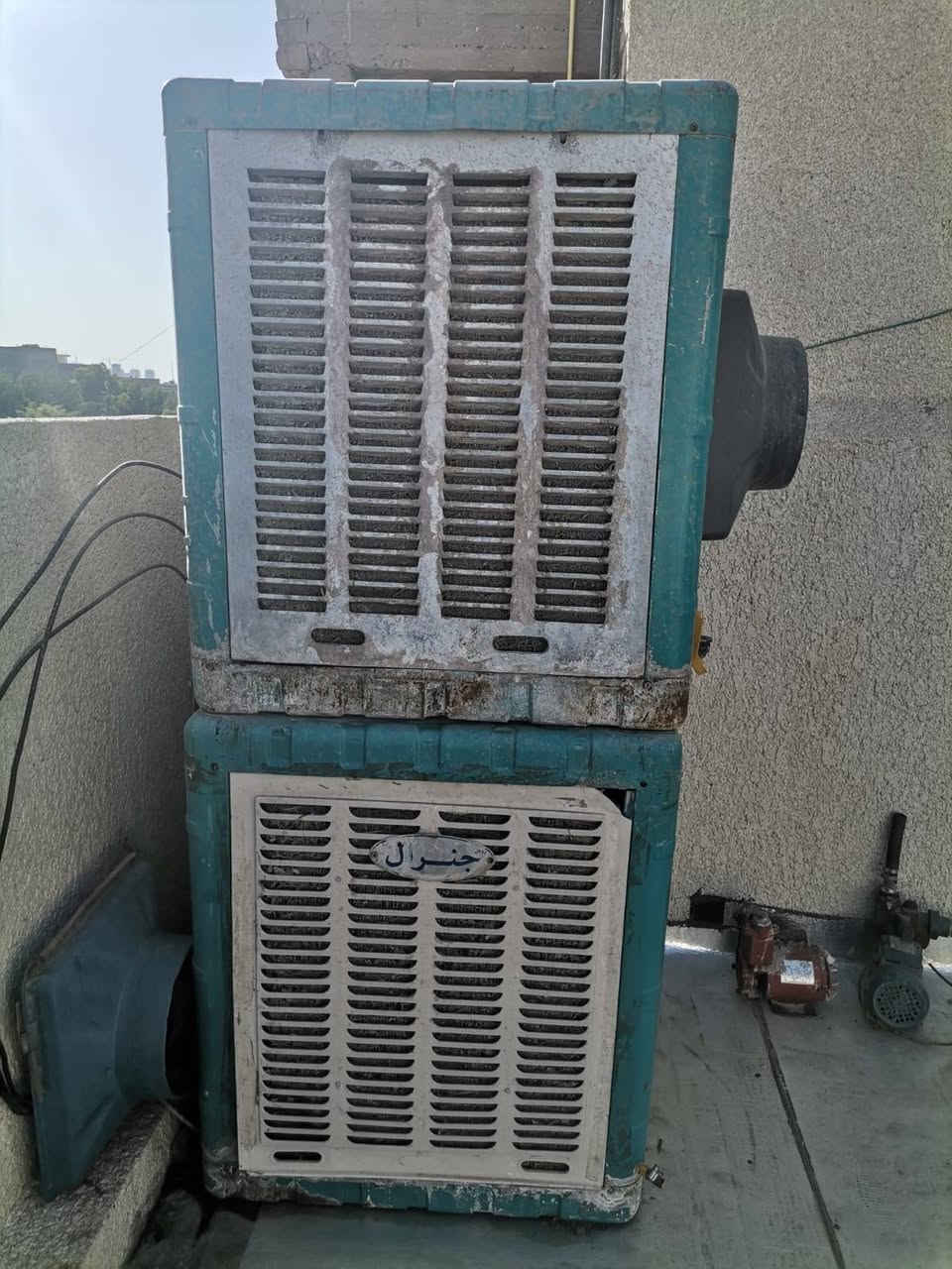 يوم تاريخي الي ابونة وافق نبيع الغراض الي بلسطح الي لا احنه دنستعملهه ولا غيرنة يستفاد منهه
ف صلو على النبي واشتروهه قبل ما الحجي يغير رأية 
كل الغراض موجودة بلصورة كلهه ب150 الف 
مبردات ثنين
ماطورات ماء 
تانكي 

المكان حي الجهاد قرب شارع المضخة 
رقم هاتف الحجية لان الحجي ميسمع التلفون من يدك 
***********
يوم تاريخي الي ابونة وافق نبيع الغراض الي بلسطح الي لا احنه دنستعملهه ولا غيرنة يستفاد منهه
