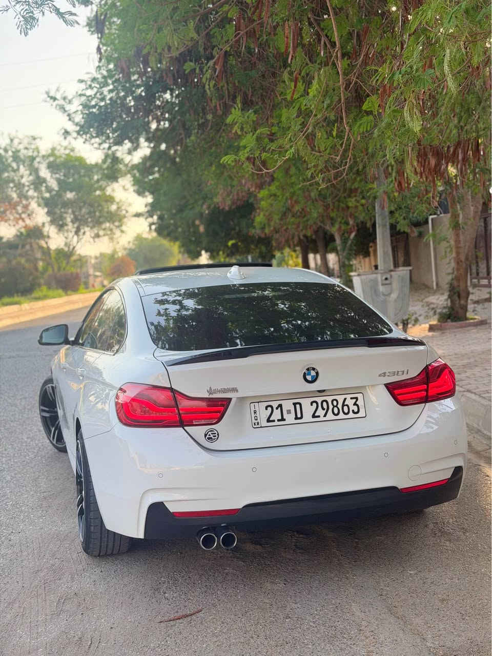 سلام وعليكم 
BMW 430i M 2018 شركة عروش 
كفاله عامه كلين بدون صبغ بدون تبديل حتى دعاميات بشرط فقط رصعه بسيطه سياره بلاد M محرك ٤ سلندر توين باور توربو سياره ماشي ٧٣ الف كيلو متر حقيقي سياره حيل نضيفه مال بيت محرك كير اكسل صدر برغي مامفتوح بيهه انطيهه شرط فحص وسعرهه ٢٢٥ وبيهه مجال للطيبين وخادم اني للتواصل *********** مكان السياره كركوك كركوك, العراق
