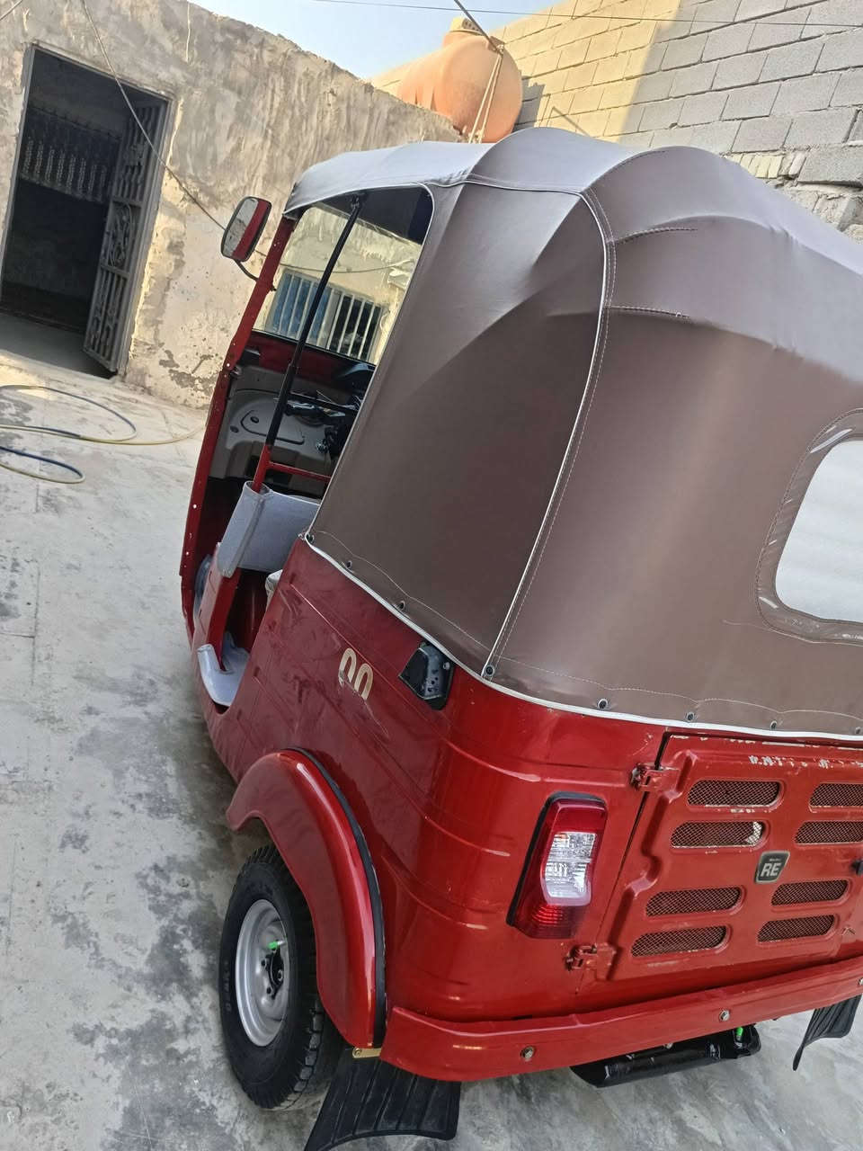 شباب أقر منشور عدل واتصل وشراي يجي يشوف بعينه ويسولف مو بتليفون يتعامل
2019 شهر 12 بي 30 يعني محسوبه 20 
رقم وسنوية بغداد تحويل ثاني يوم مباشر عقد مروري راعيهه جيرانه گبل اخذك على ونسوي عقد 
گشرهه كفاله عامه مكفولة بلاددددددديه  من ضربه ومعجون وصبغ فقط دوسات على حديد 
مكينه مفتوحه بوش وبستم فقط ونضافه 100بل 100
مكفولة من شرگ وتنقيص وتبخير ولاكسن والنضوح شرط نضافه ومشي 
مكاني بغداد الرشاد 
رقمي ***********
